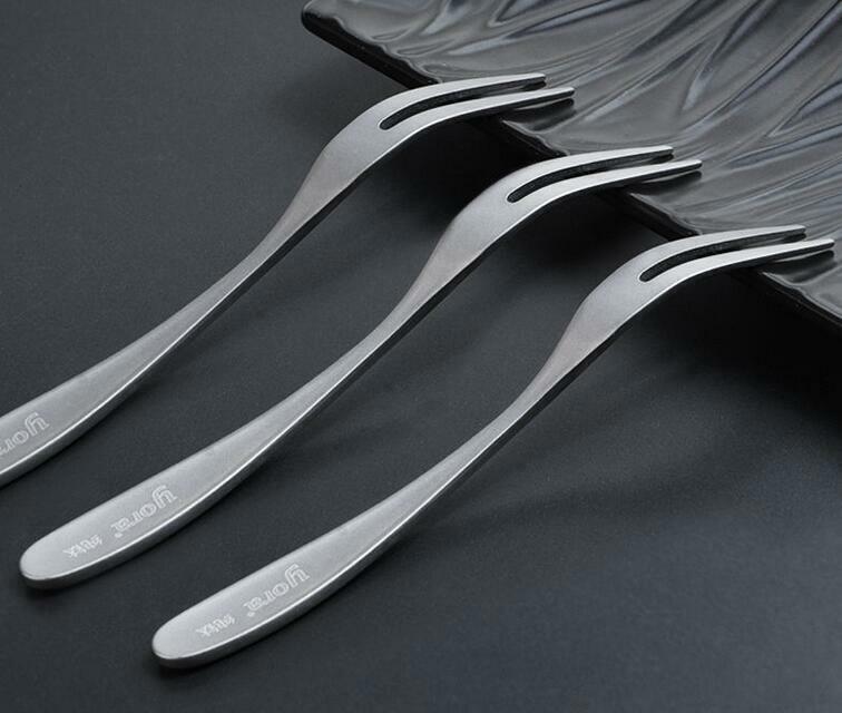 Portable healthy tableware Pure Titanium ableware fruit Fork Camping EDC Tools