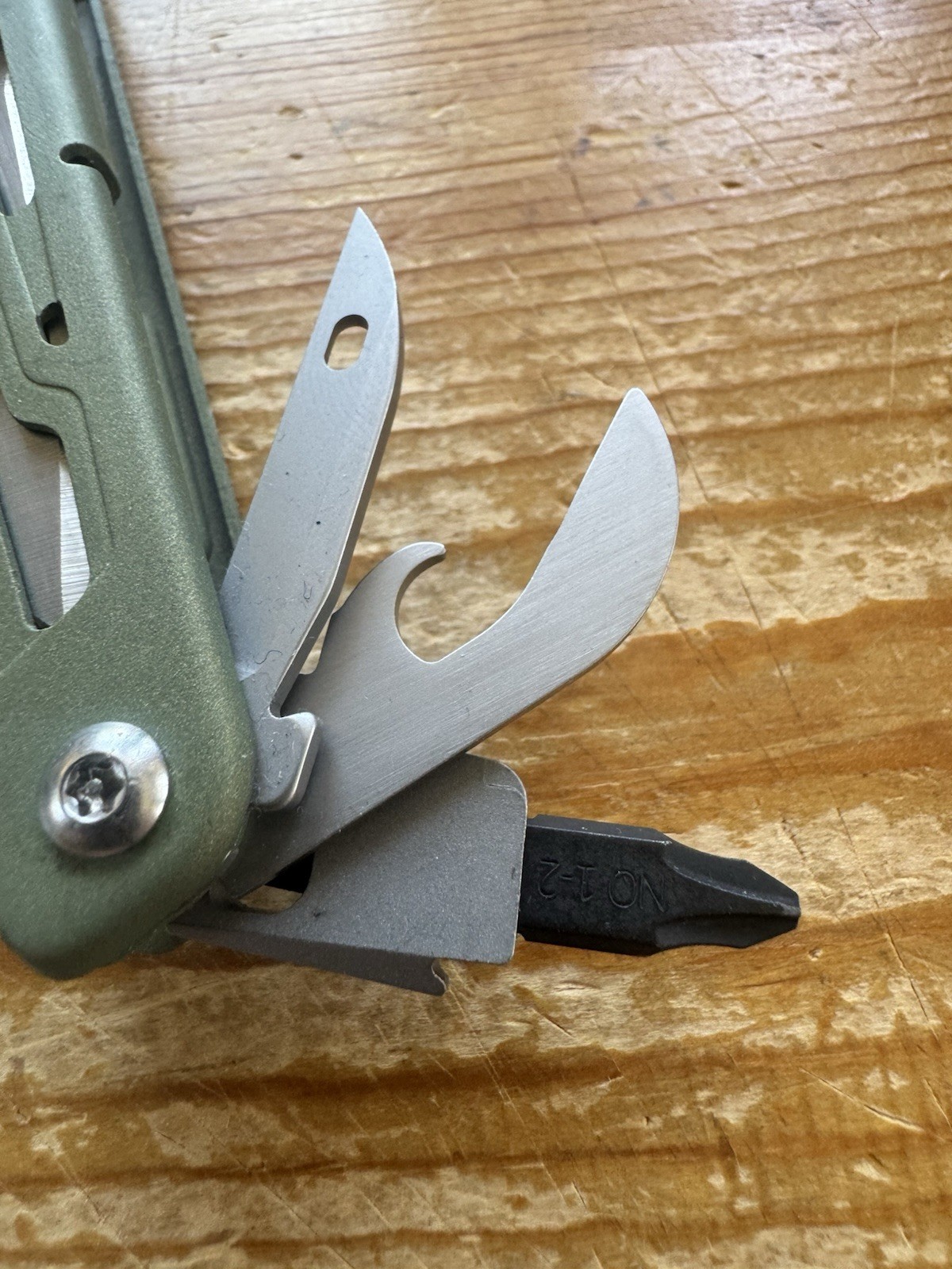 Leatherman Signal Multi-Tool Thunderscape – Excellent