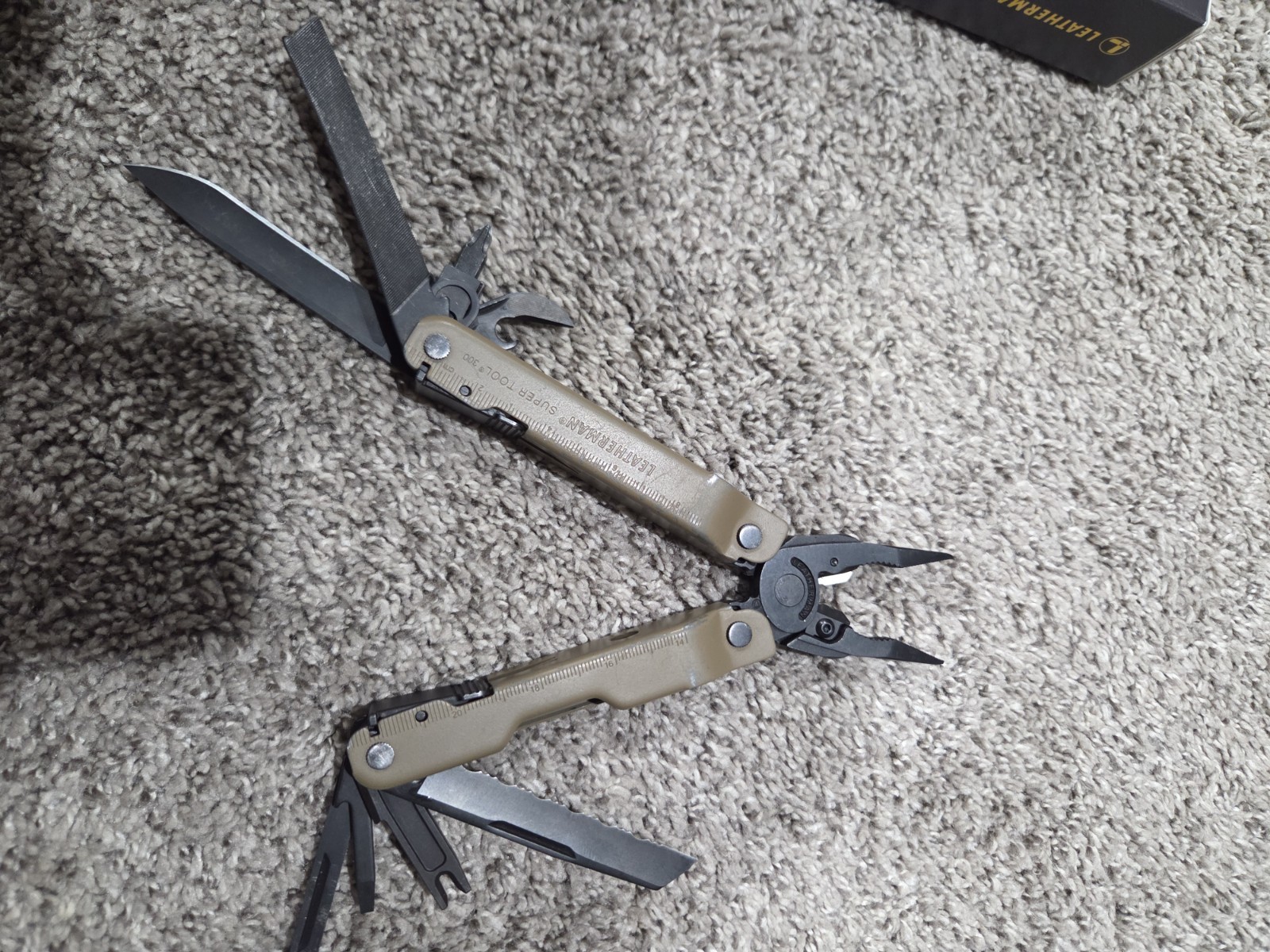 Leatherman Super Tool 300M Coyote Tan Black Oxide with Sheath VGUC Bod 0523