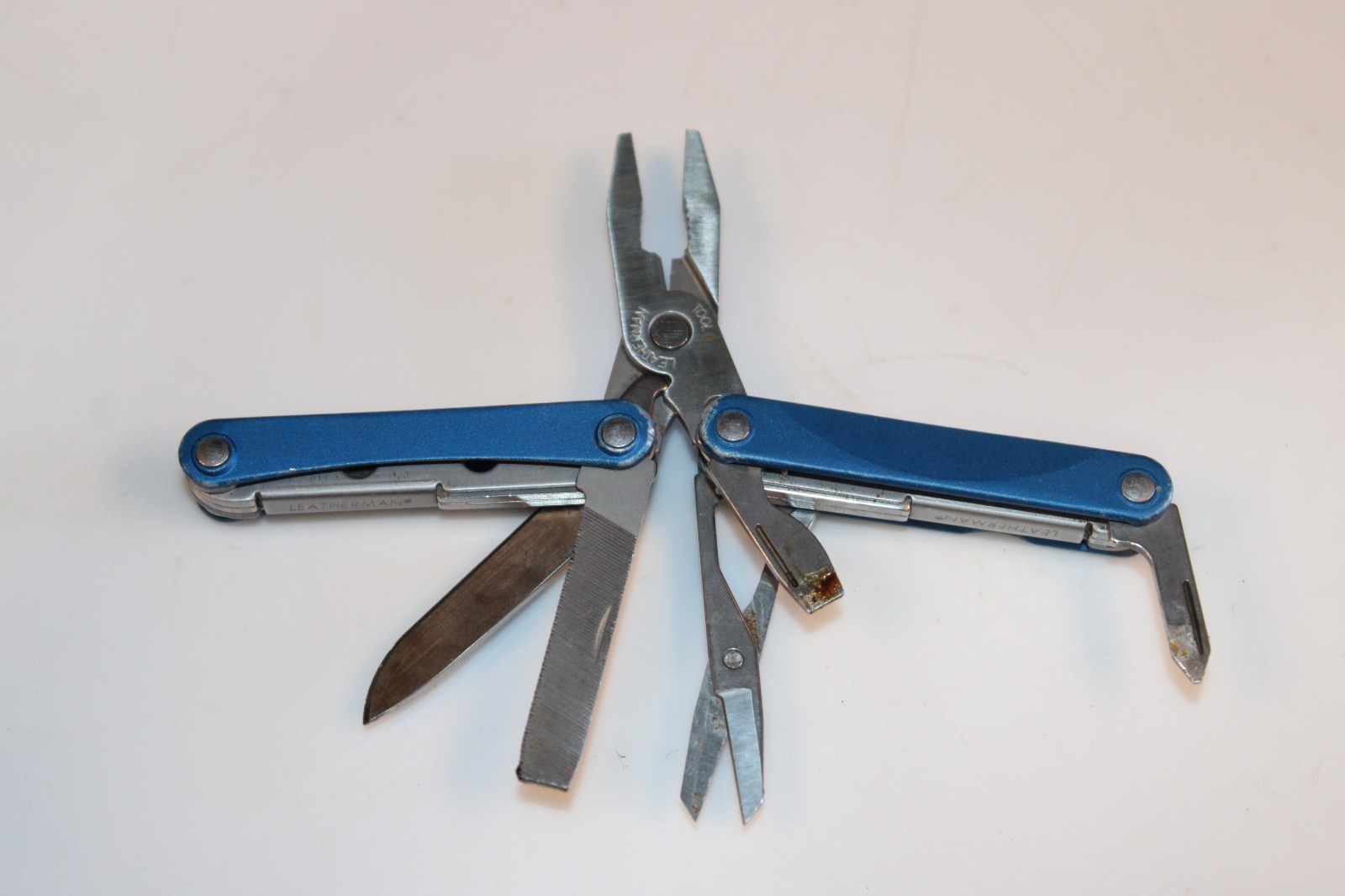 Leatherman SQUIRT PS4 Multi-Tool With Pliers Scissors Knife BLUE!