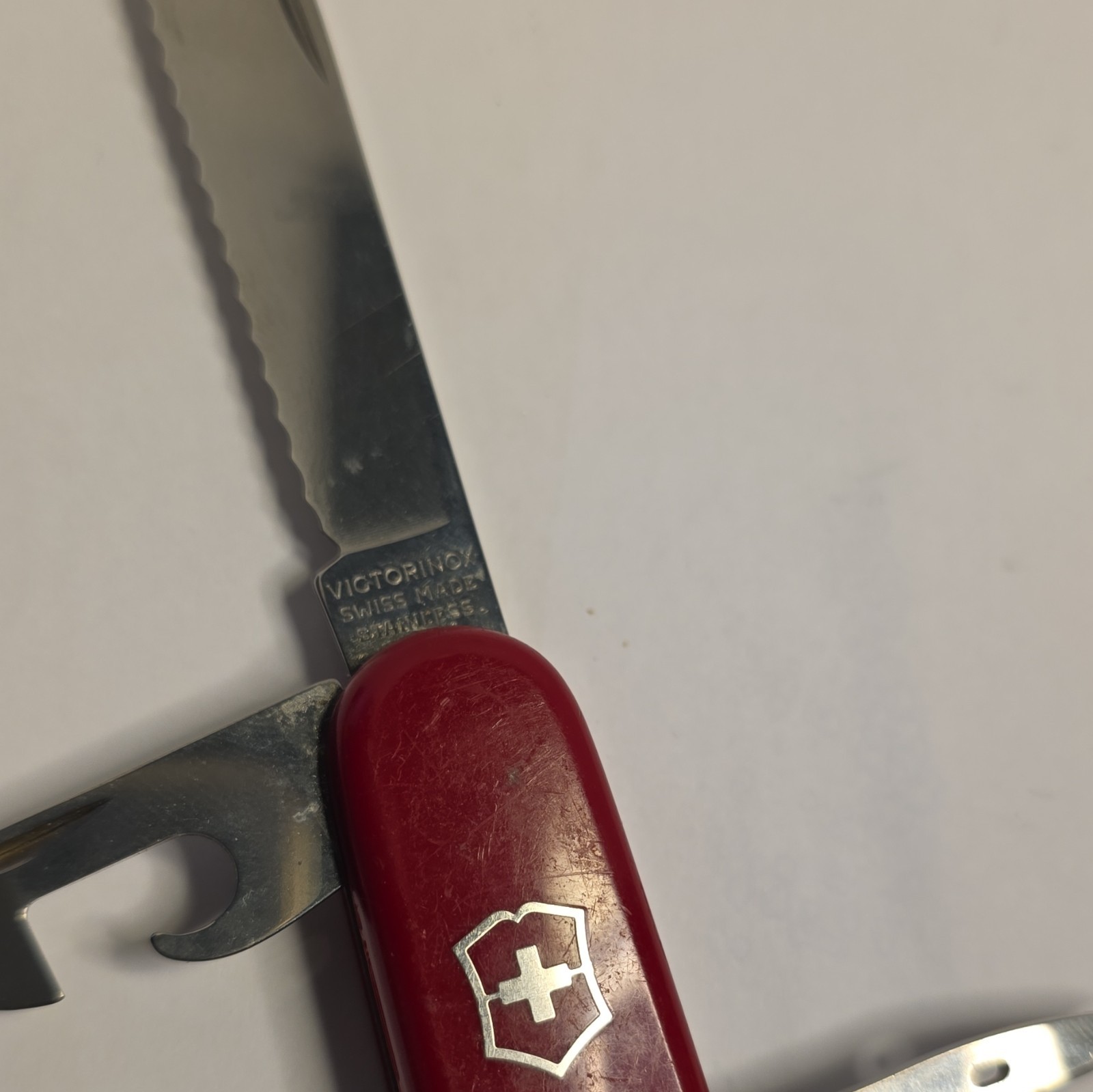 Victorinox Swiss Army Red Multi-Tool Knife Corkscrew Openers 5-Tool 0.3303