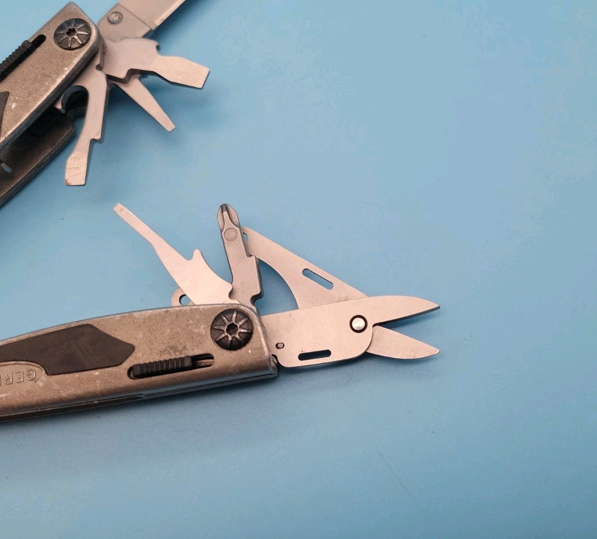 Gerber Urban Legend 700 Multi-Plier Multi Tool – Pliers, Scissors, Knife