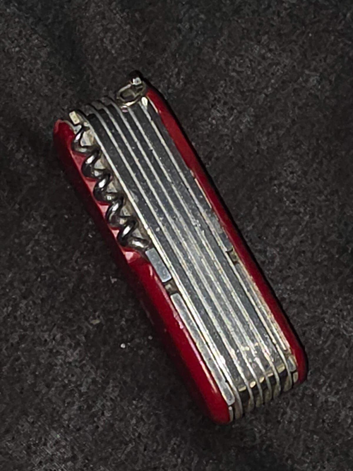 Victorinox Swiss Army Multi-Tool, Hiker Pocket Knife ( 11 FUNCTION )