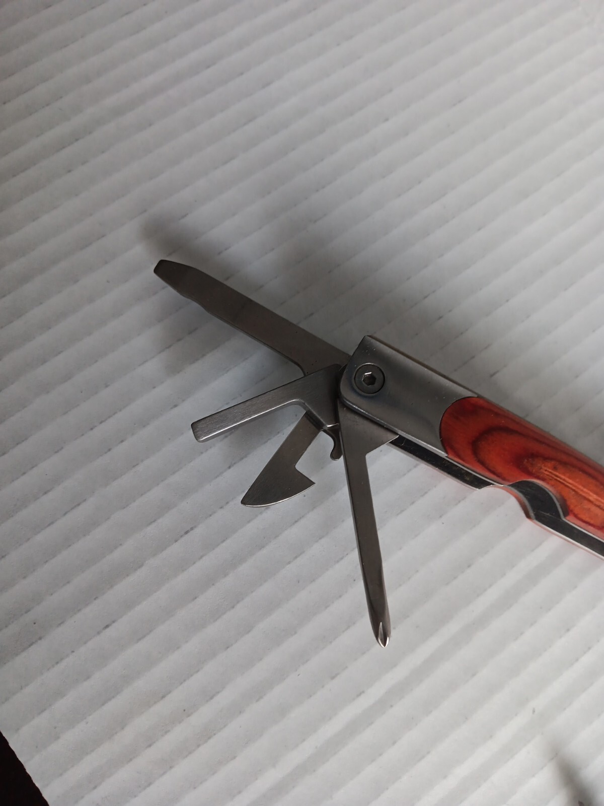 Winchester #2CR Wood Grain Multi-Tool Pliers Saw Screwdriver Can Opener And More
