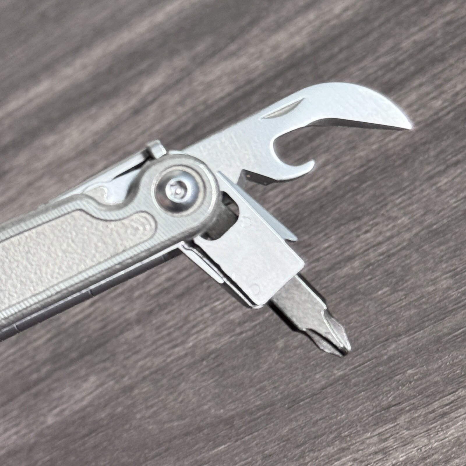 Leatherman Charge Ti Multitool early PAT PEND, early bits