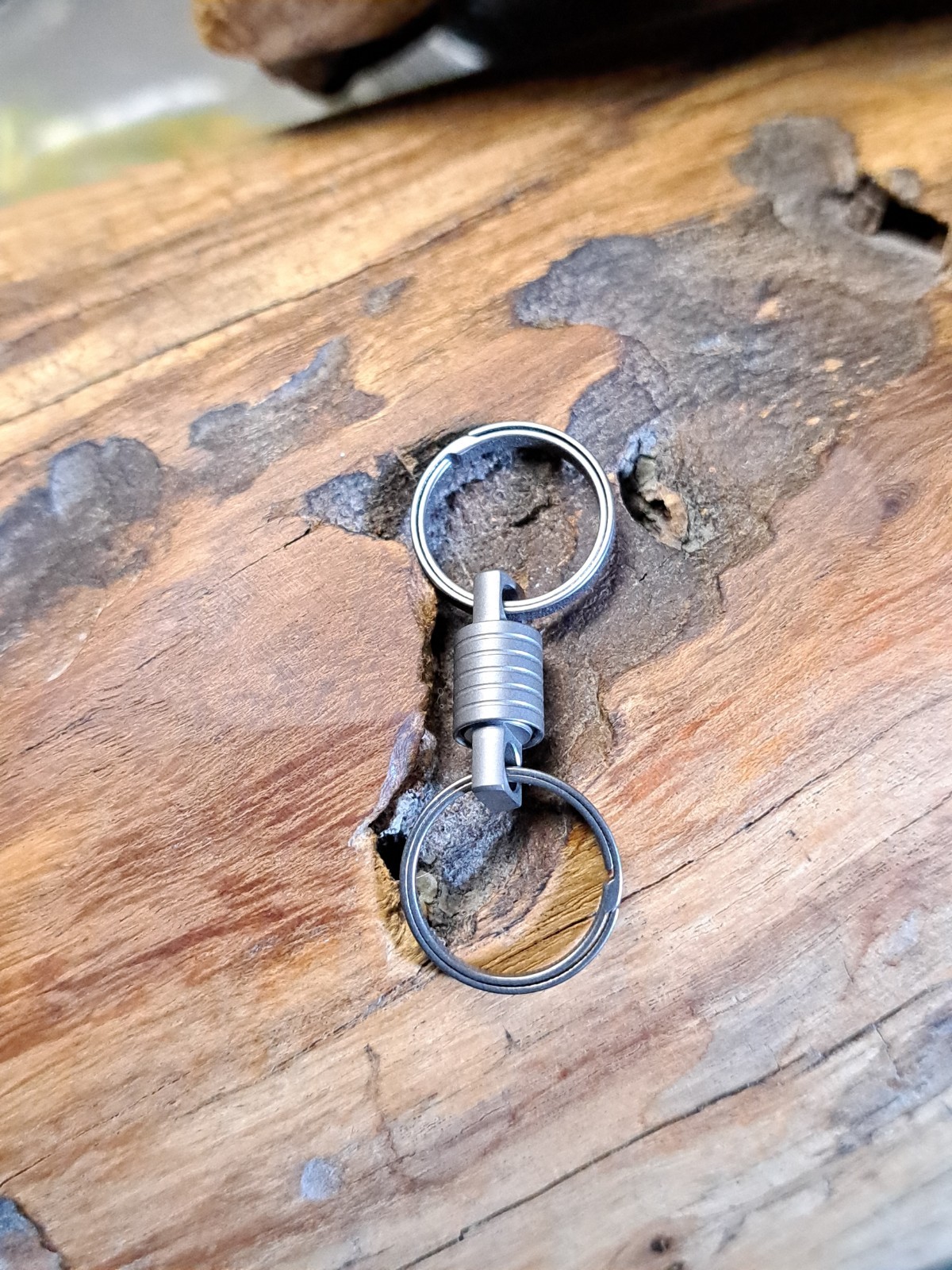 Pro Mini Series Titanium Swivel With 16mm Titanium Sidepush Keyrings