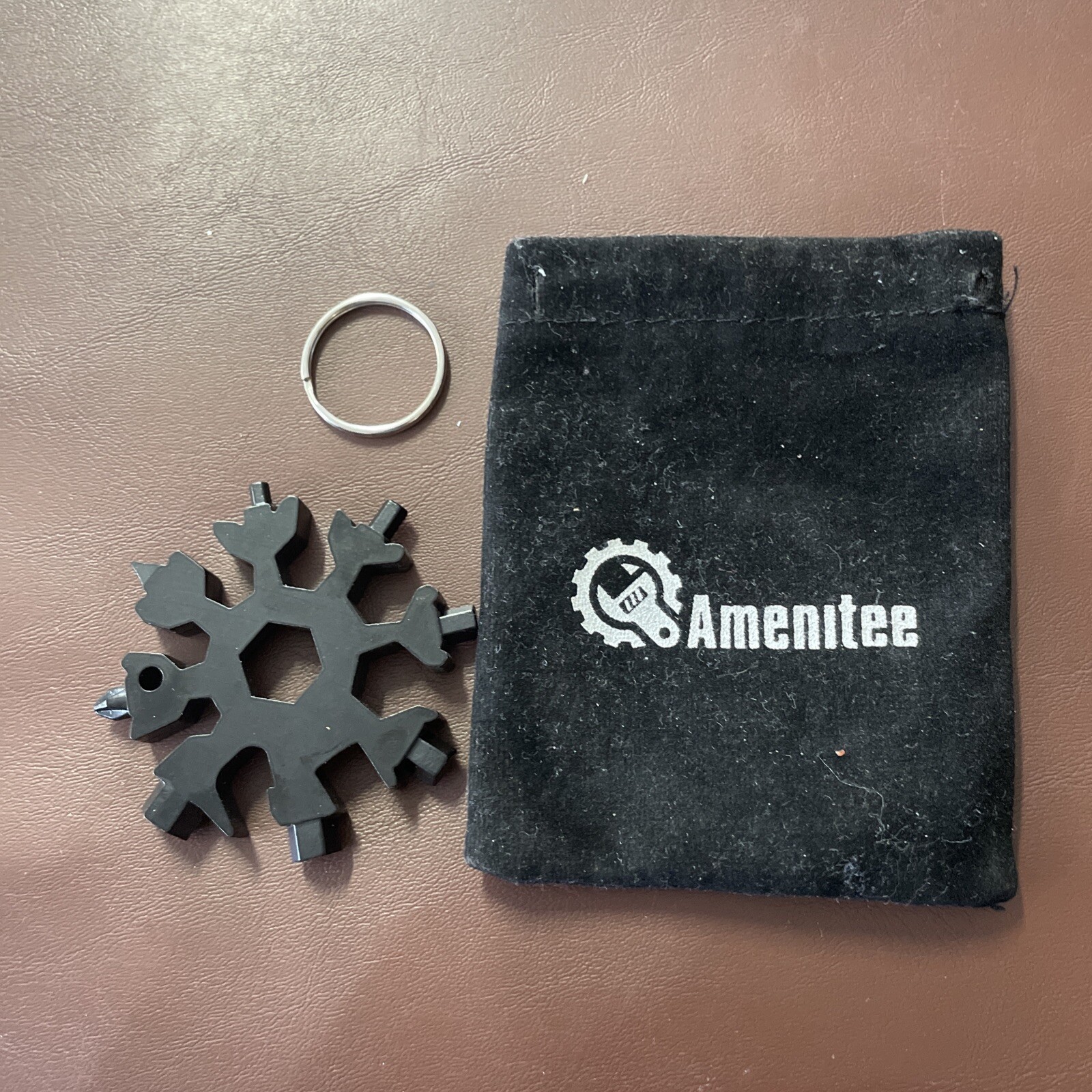 Amenitee 18 in 1 tool and keyring