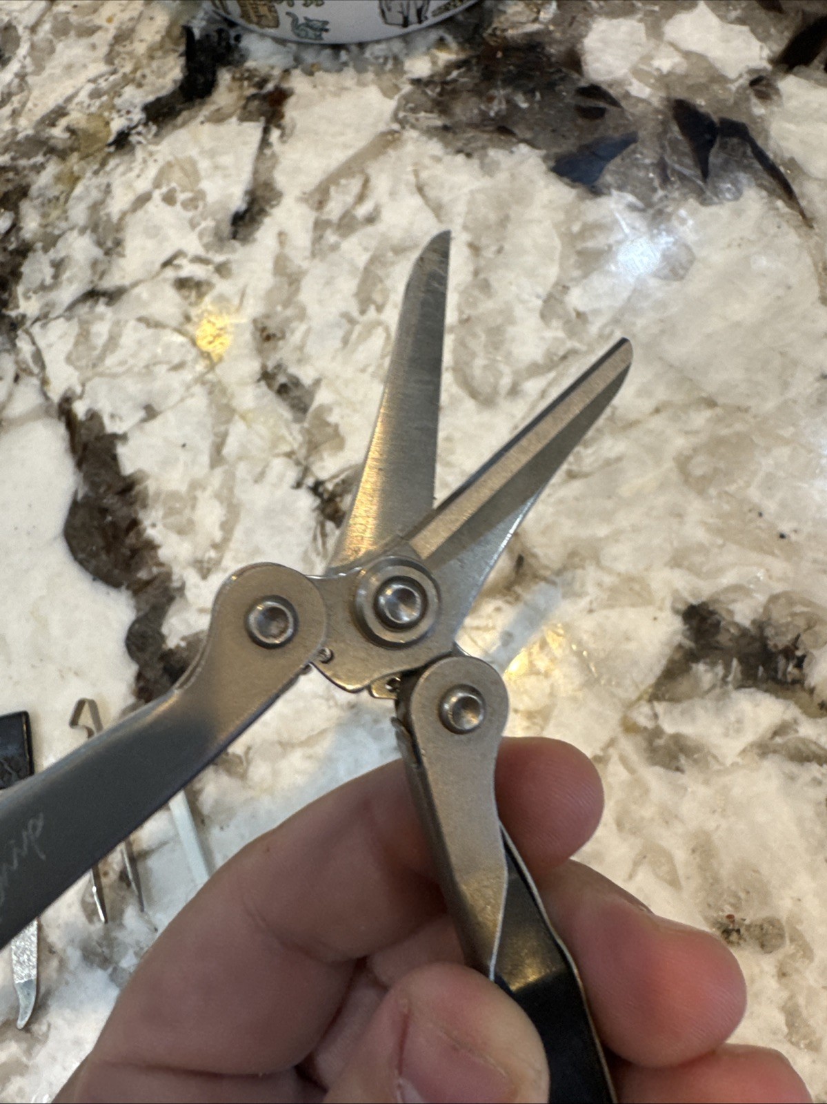 Schrade USA ST2 Multi-tool Tough Chip Compact / Mini Tool