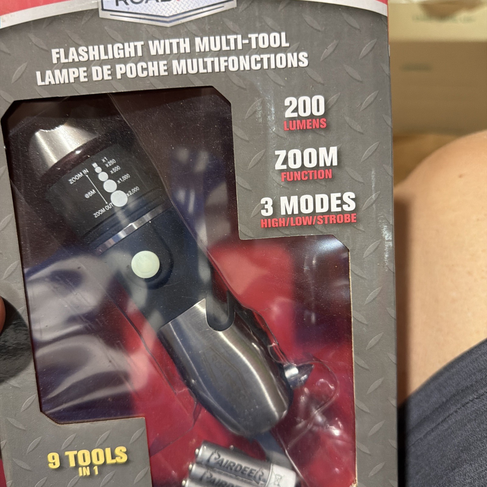 ROADPRO FLASHLIGHT WITH MULTI-TOOL—NEW☆