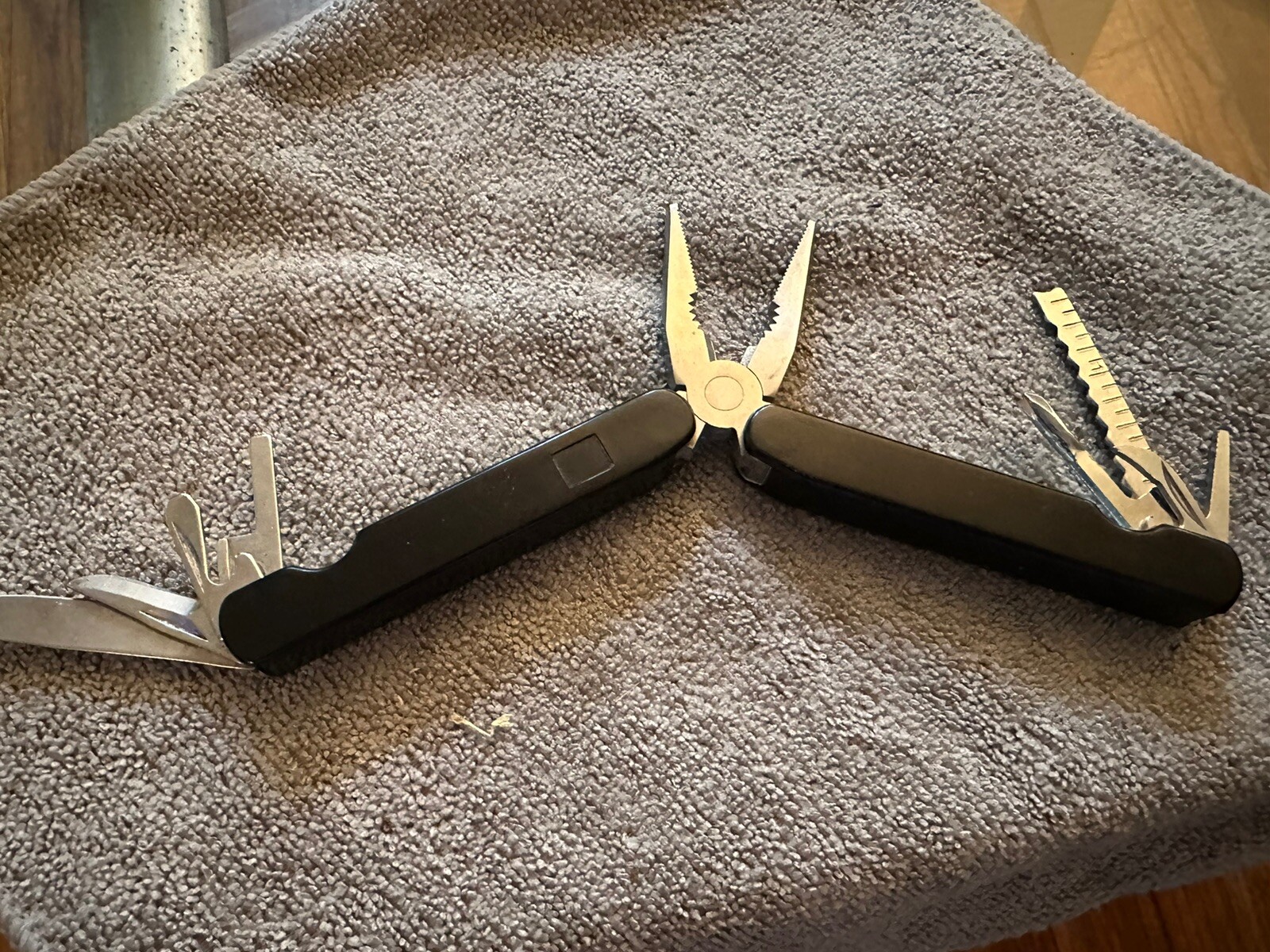 3.75 inch Multi-Tool With 9 Functions Unbranded