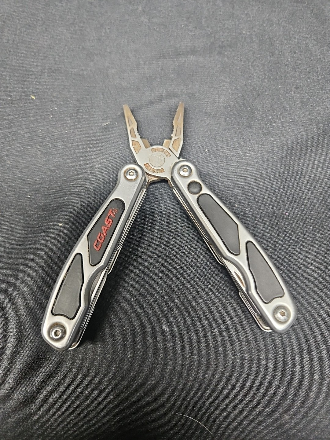 Coast Multi-Tool Silver And Black