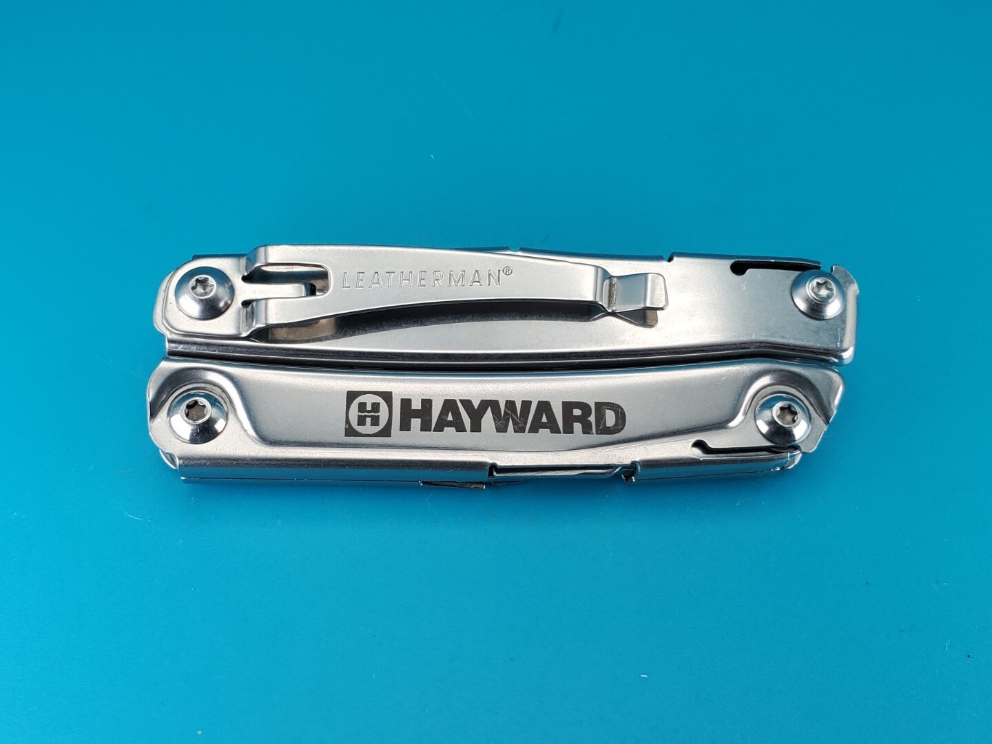 Leatherman Rev 3.8″ Multi-Tool, Stainless! *RUST ON ITEM*