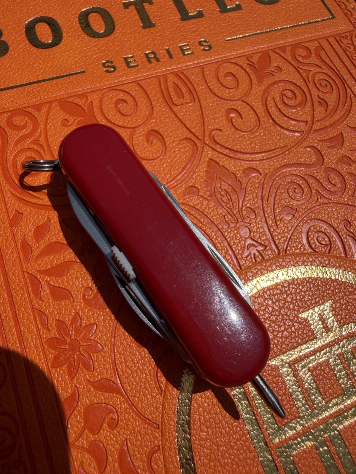Rare Victorinox Sussie Officer’s Red Swiss Army Multi-Tool Knife Stainless & Box