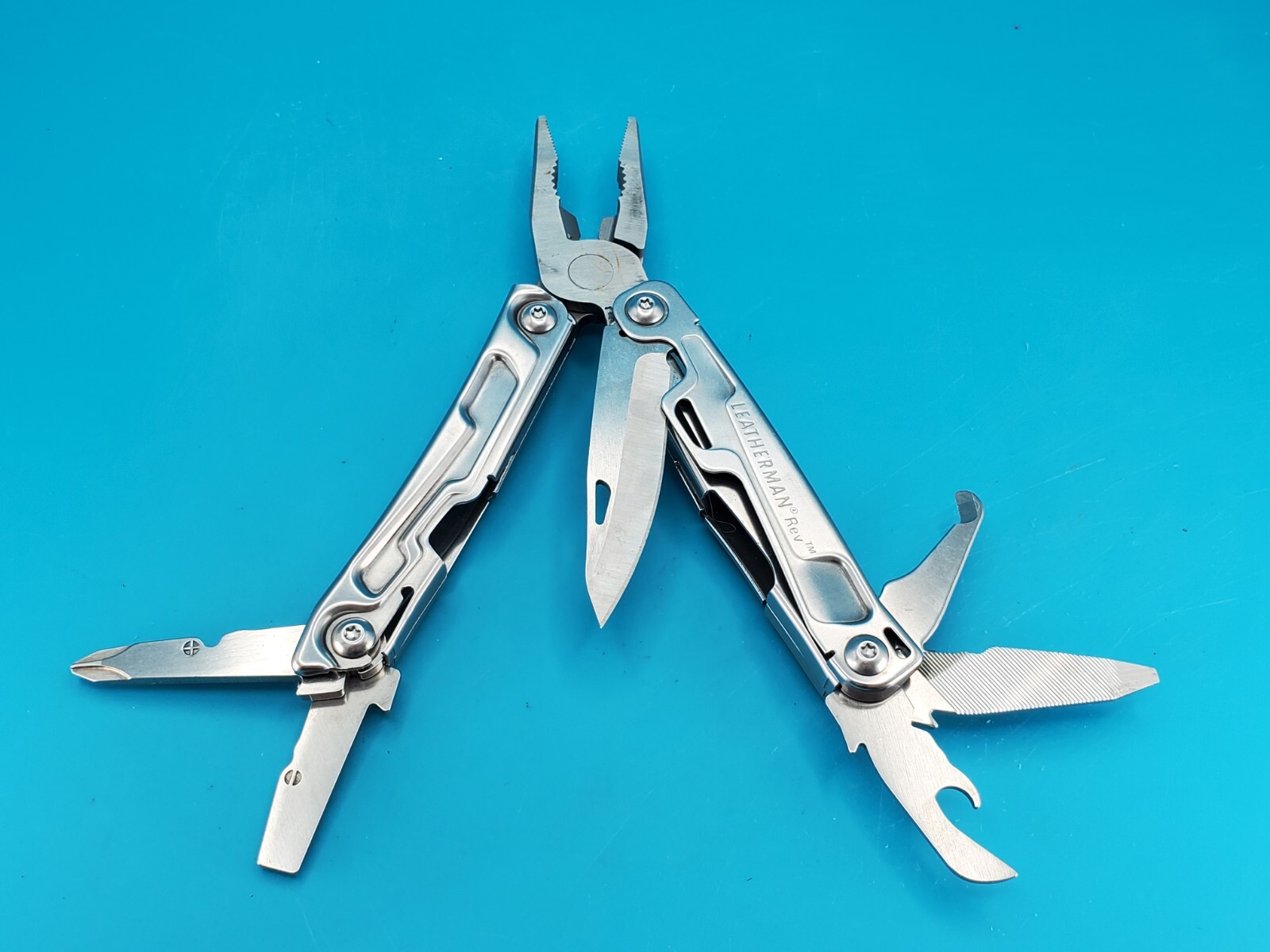 Leatherman Rev 3.8″ Multi-Tool, Stainless!