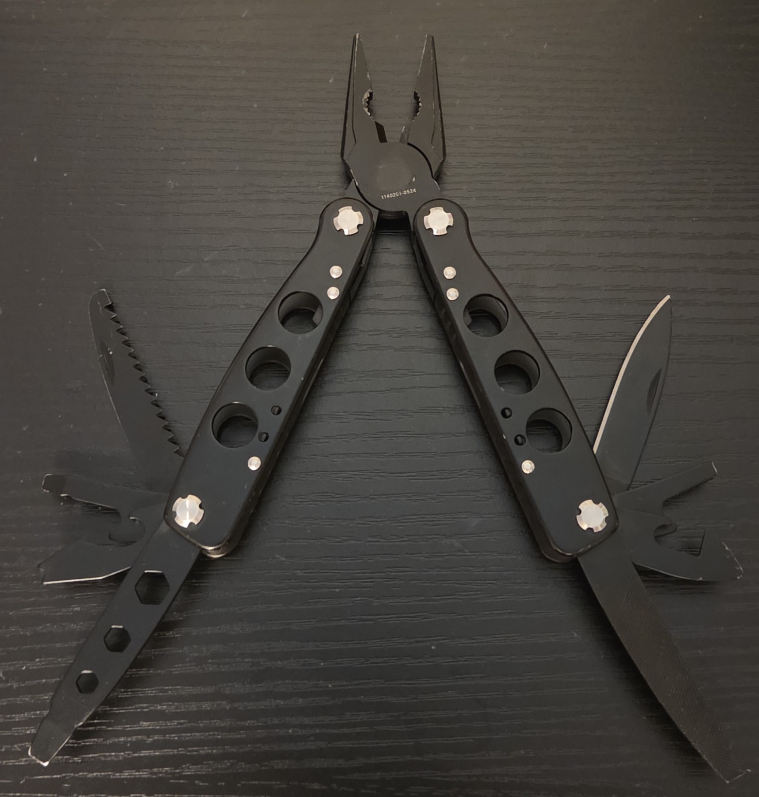 TSA CONFISCATED Name Brand Multi-Tools – Hand Picked (LOT OF 5)