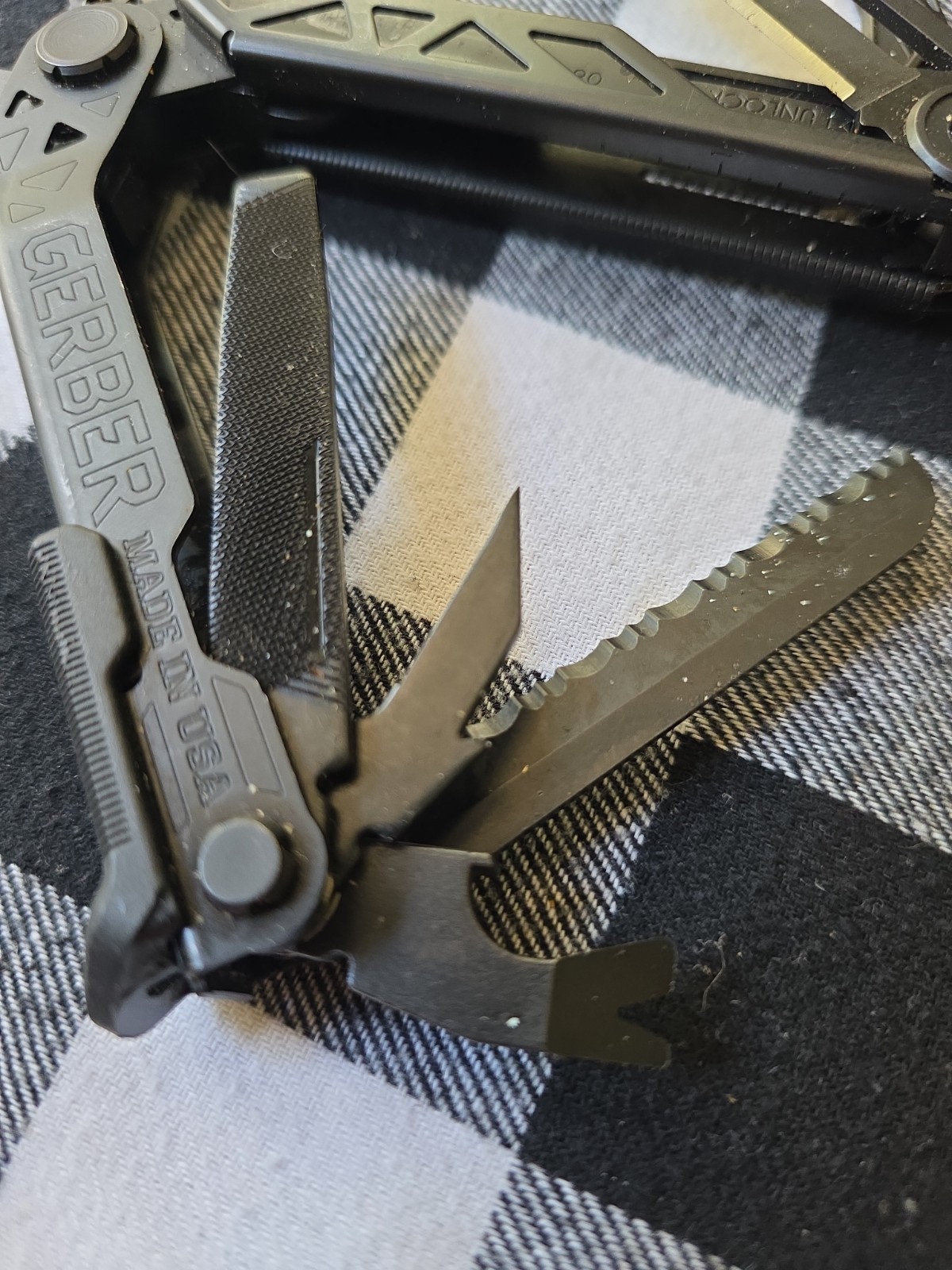 Gerber Center Drive Black Oxide Multi-Tool 8 Tool Pliers With Sheath
