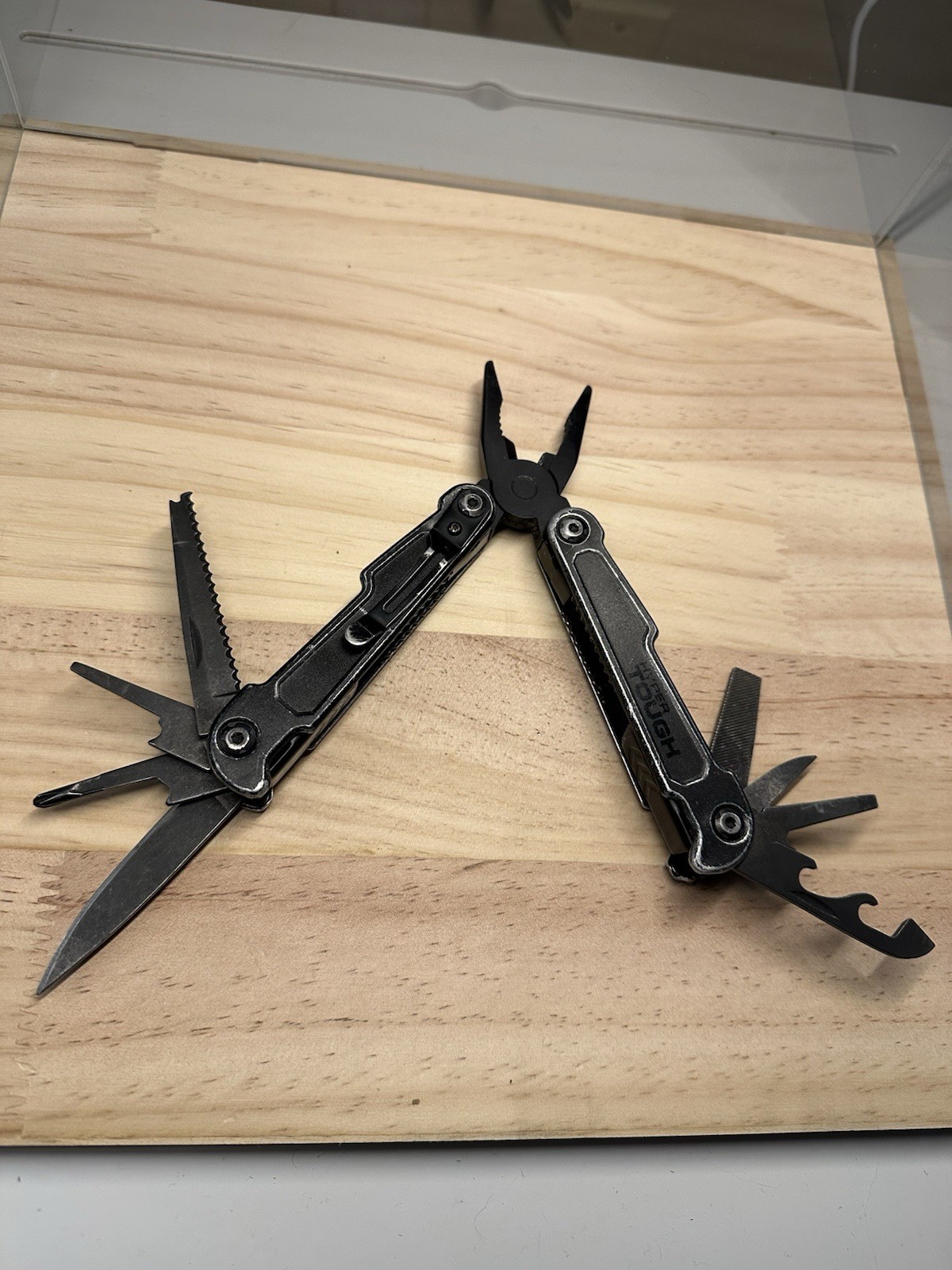 Hyper Tough 10-in-1 Multi-tool Letterman Style Locking