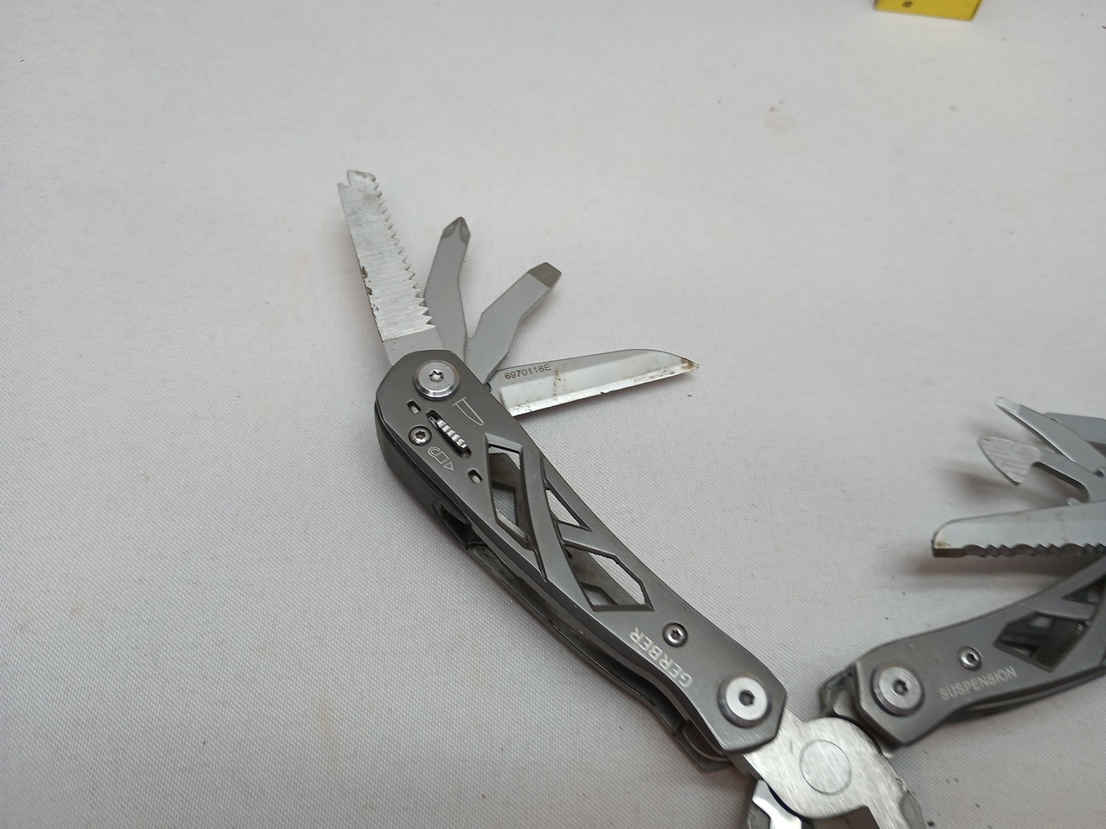 One Gerber Suspension 897011BE 8 Tools Plus Pliers