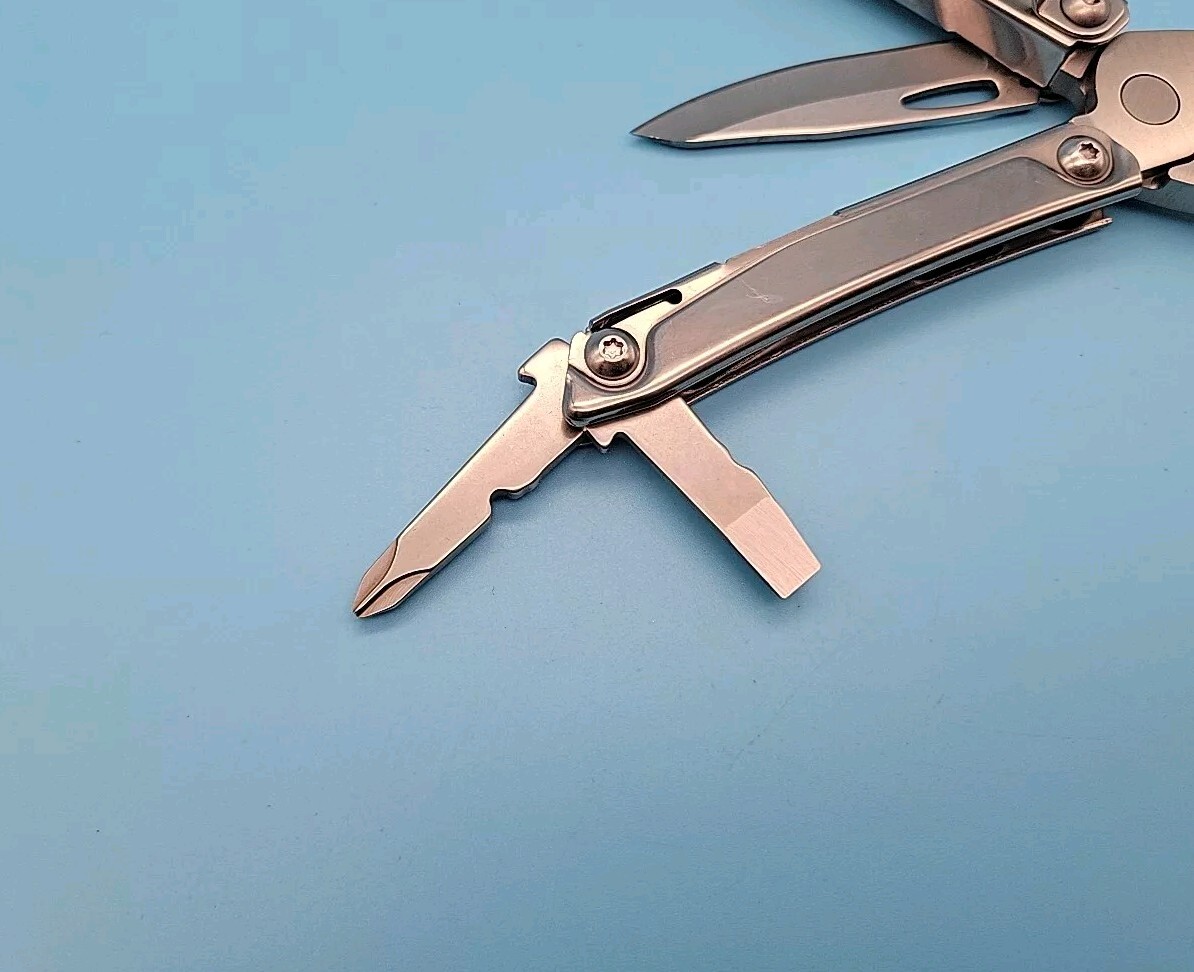 Leatherman Bolster Multi Tool – Spring Action Pliers, Knife, Screwdrivers, File