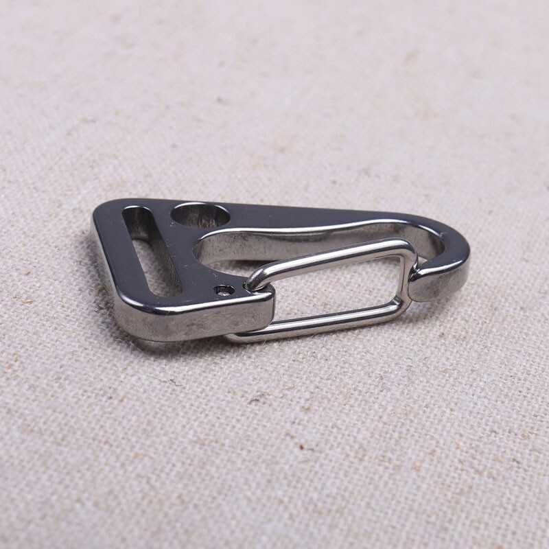 2pcs EDC Stainless Steel Keychain Carabiner Portable Car Key Bag Pendant Tool