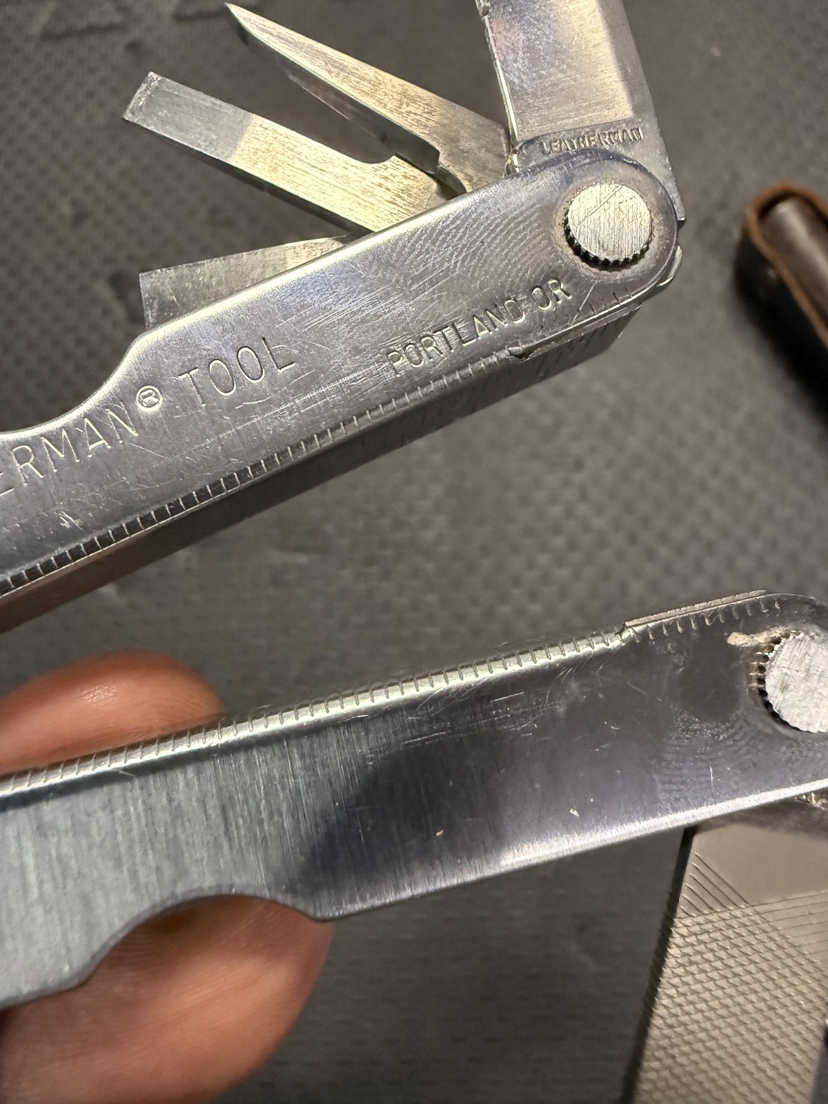 Leatherman Multi Tool with Leather Case Vintage Used Rare. DATE 03/95.