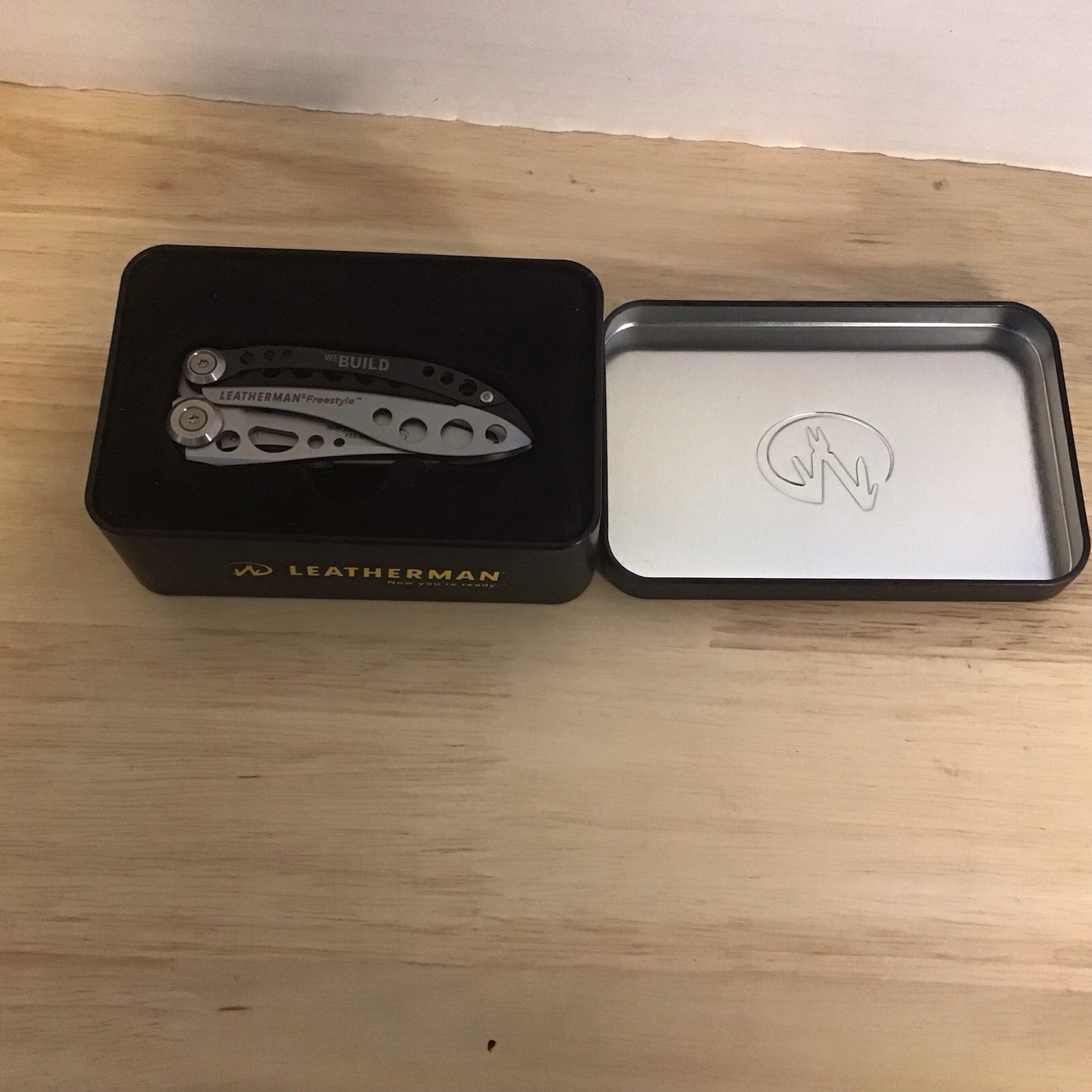 RARE Leatherman RETIRED FREESTYLE Multi-tool New Condition. Branded
