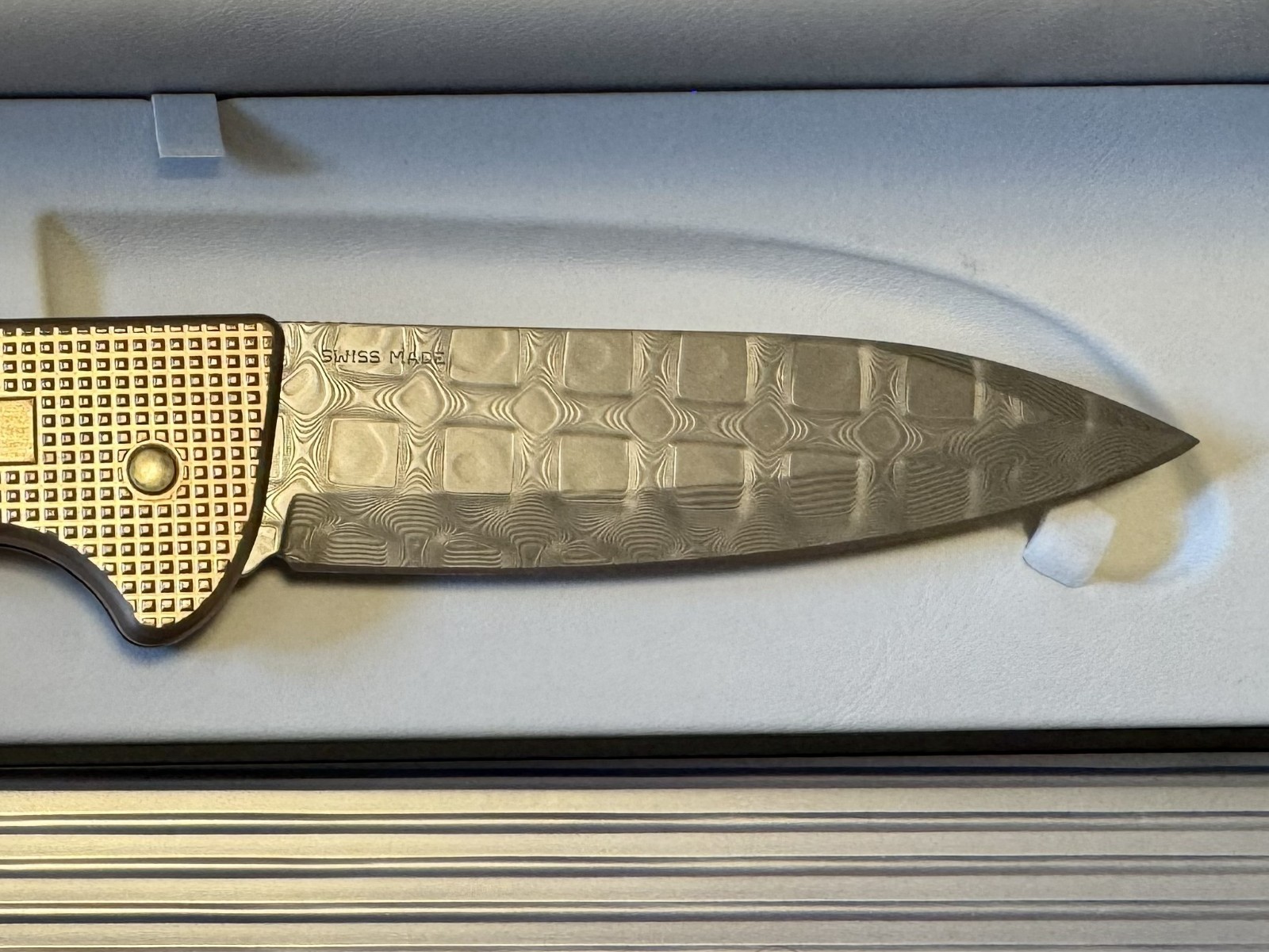 Victorinox Hunter Pro Damast 2020 Limited Edition Swiss Army Knife (0.9410.J20)