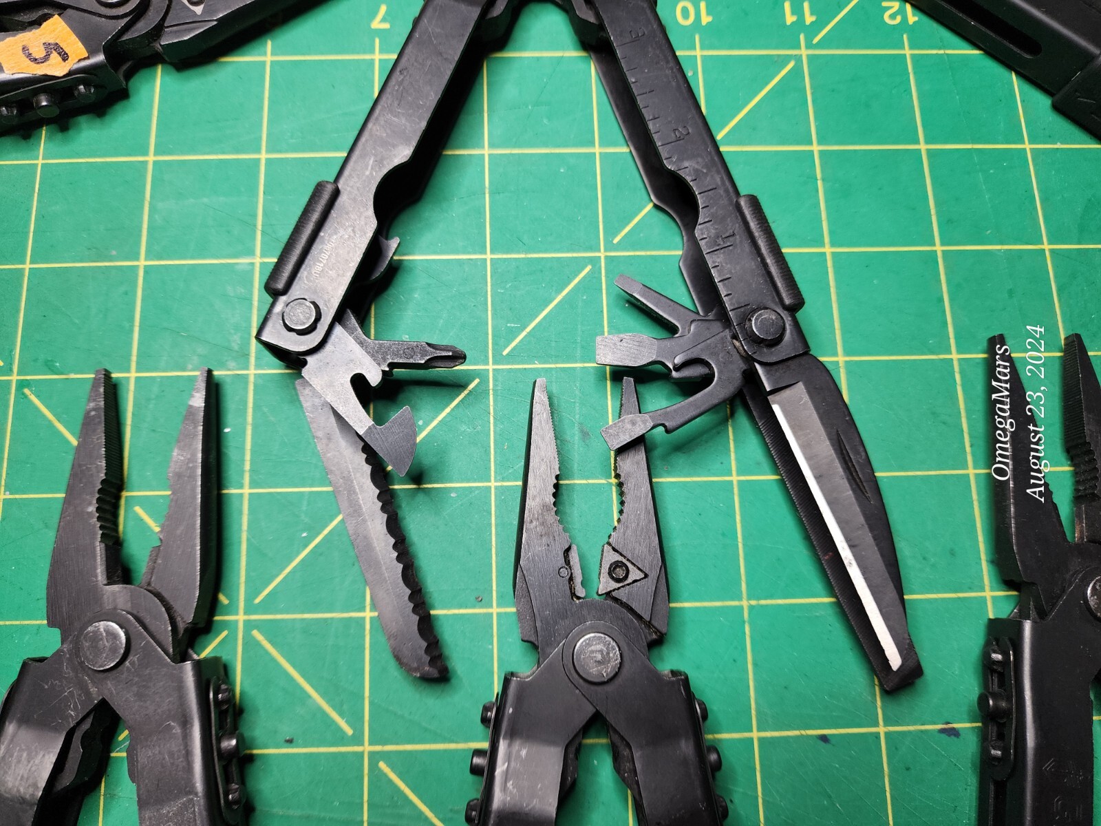 Gerber black MP 600 x1(ONE) per. Multi-Plier 600 Excellent, W/ Sheath, READ