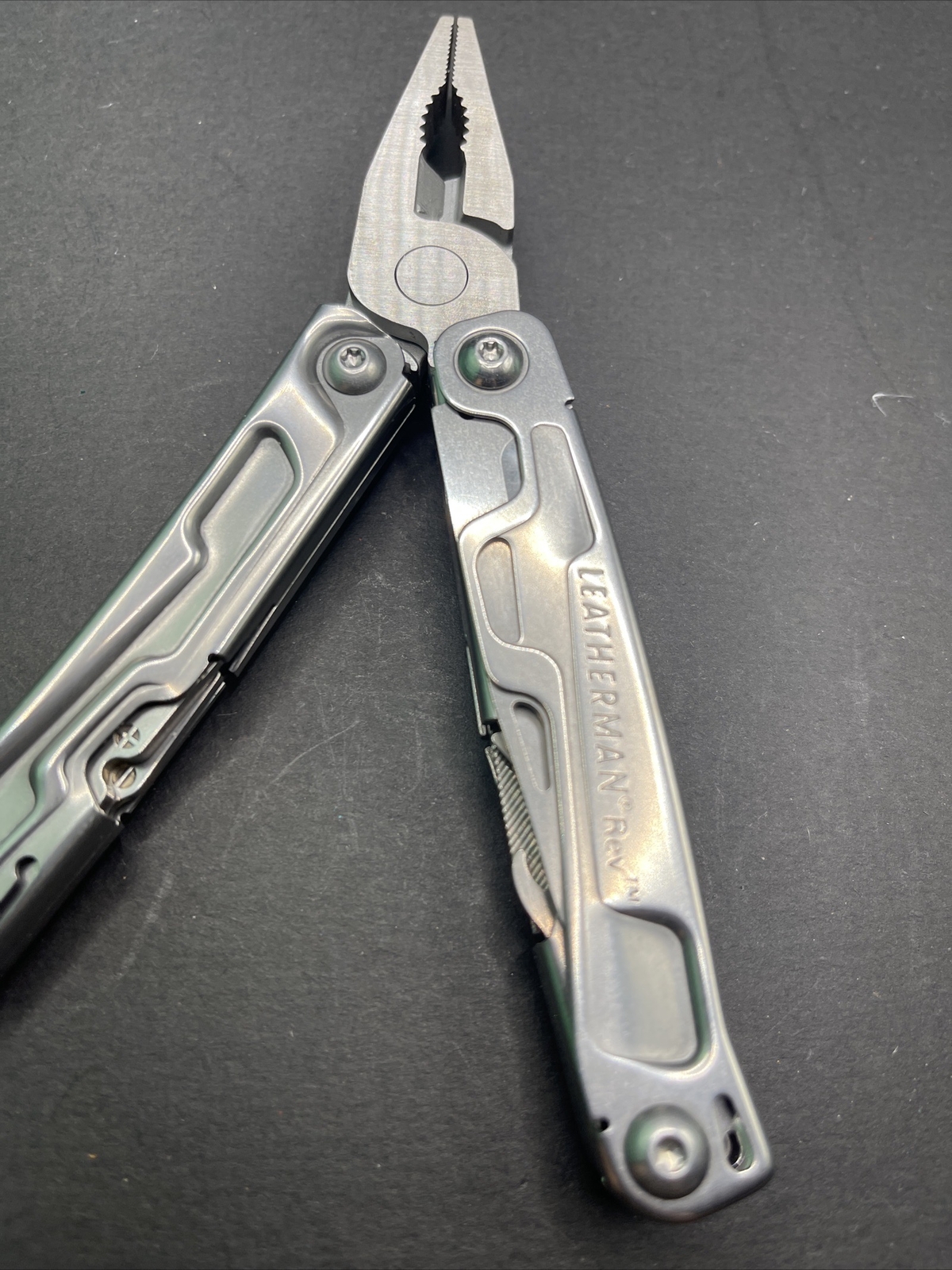 Leatherman Rev Stainless Steel High Functional Multitool Pocket Size Knife