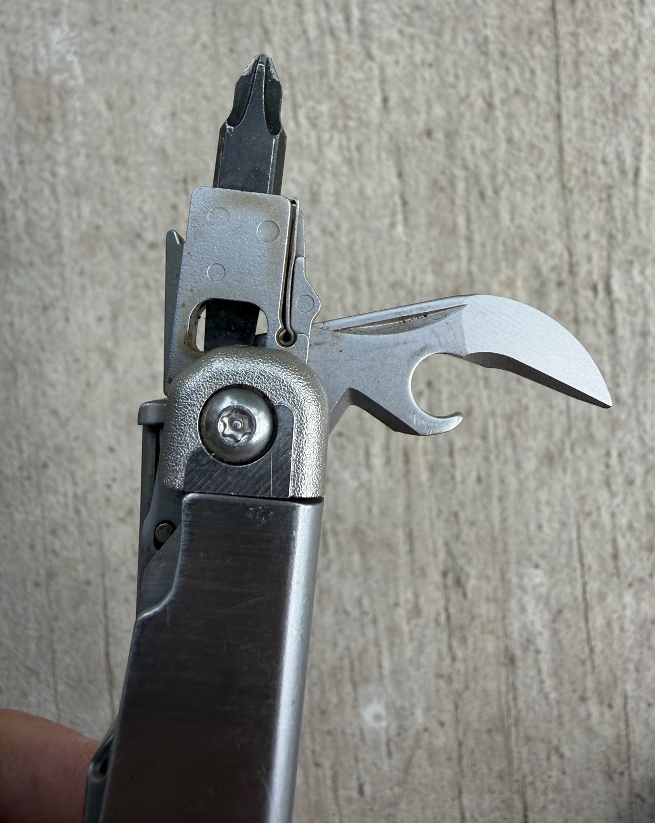 LEATHERMAN SURGE MULTI-TOOL IN BLACK NYLON SHEATH, EXCELLENT OVERALL USED!