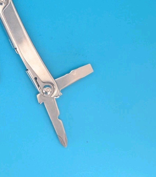 Leatherman Rev 3.8″ Multi-Tool, Stainless!