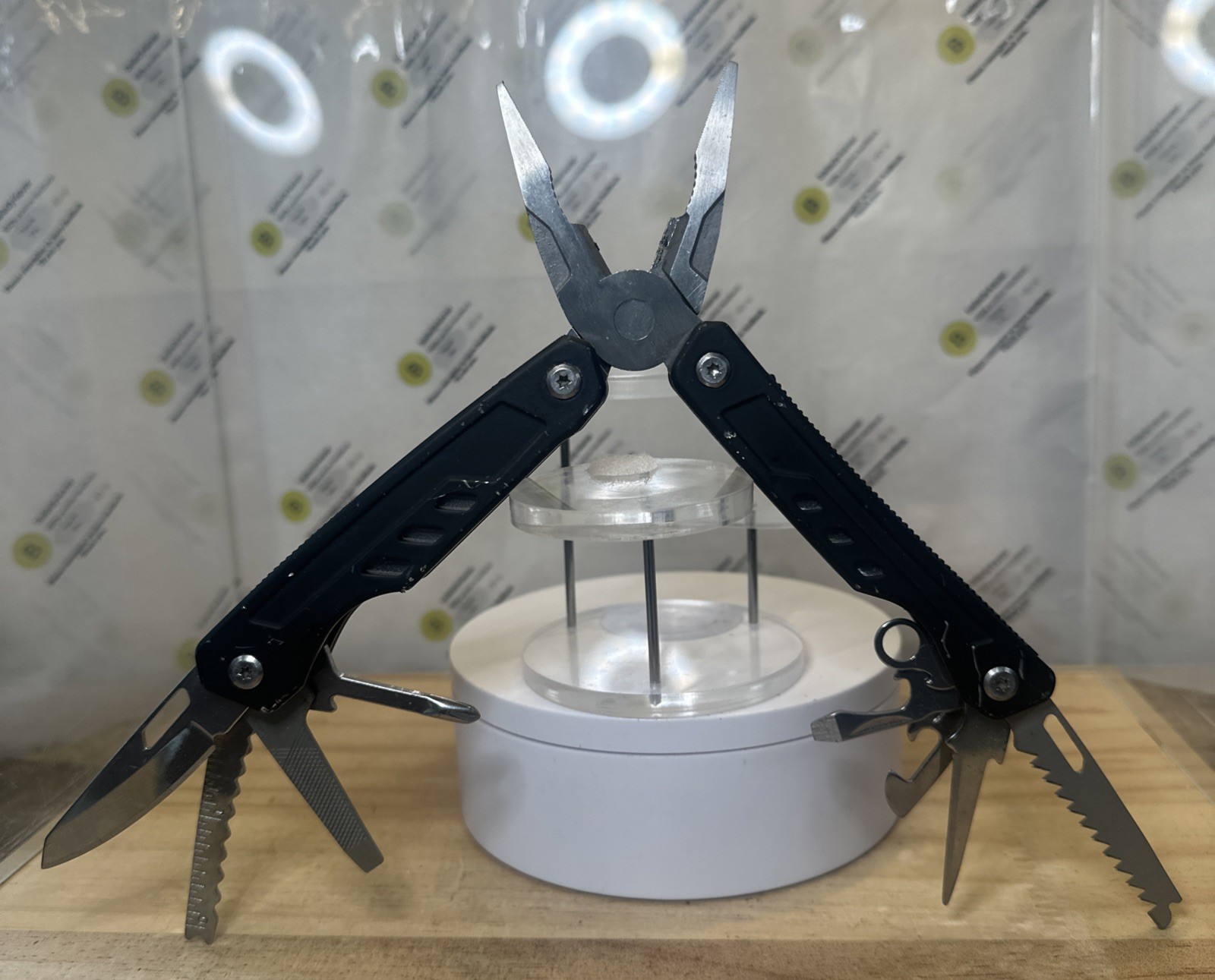 Ozark Trail 17-In-1 Multi Tool Pliers, Wire Cutter, Saw, Knife PLUS.. 4.25” Clos
