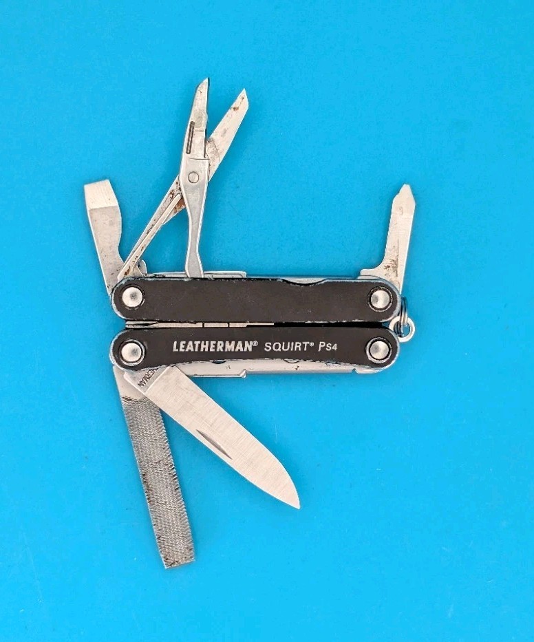 Leatherman SQUIRT PS4 Multi-Tool With Pliers Scissors Knife BLACK!