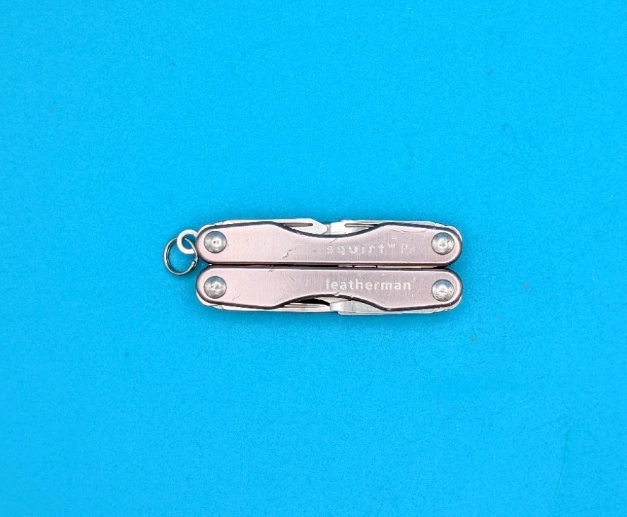Leatherman Squirt P4 Multi-Tool, Key Ring, Retired, GRAY! *WOOD/PATEL*