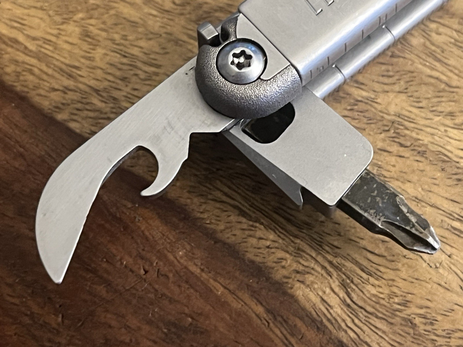 Leatherman Wave Multi-Tool Knife Great Condition!! w/New Sheath ~TASKCo