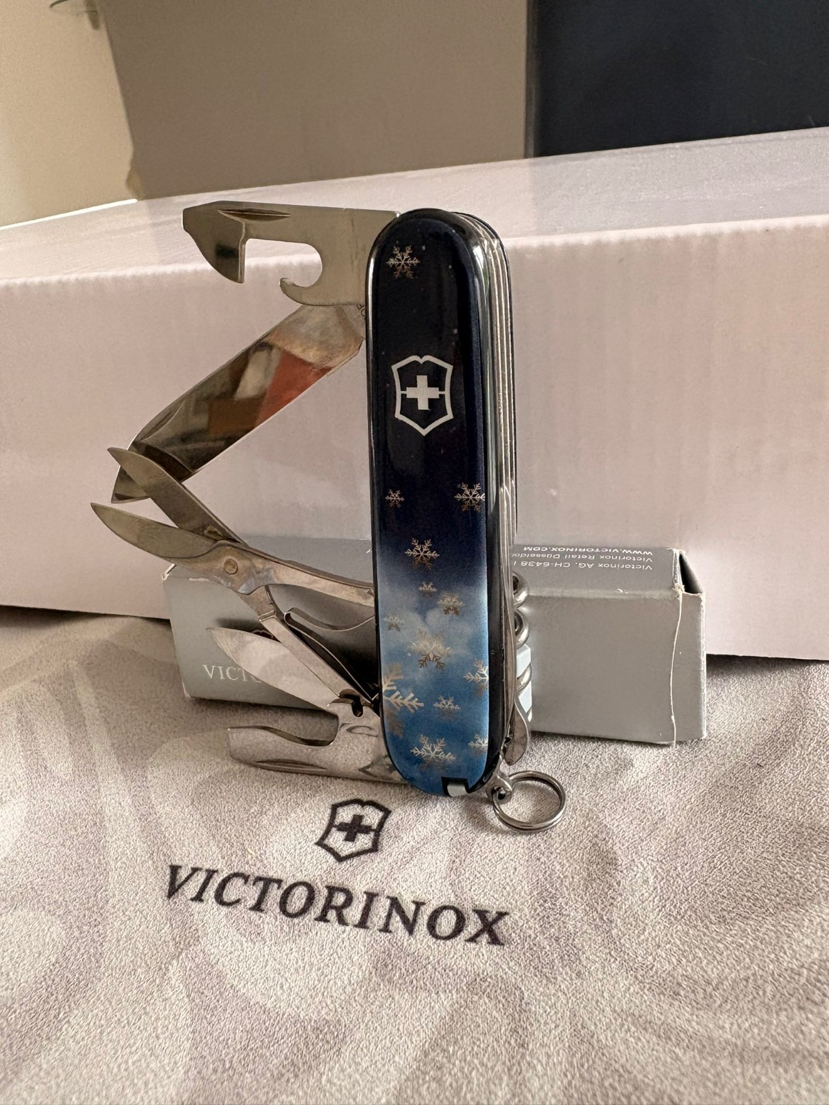 RARE Victorinox All you wish 2016 Christmas knife only 5000 made NIB