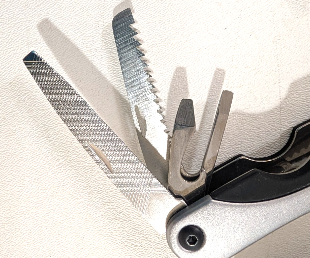Guidesman Folding Pocket Knife Silver Multi-tools W/ Belt Loop Case