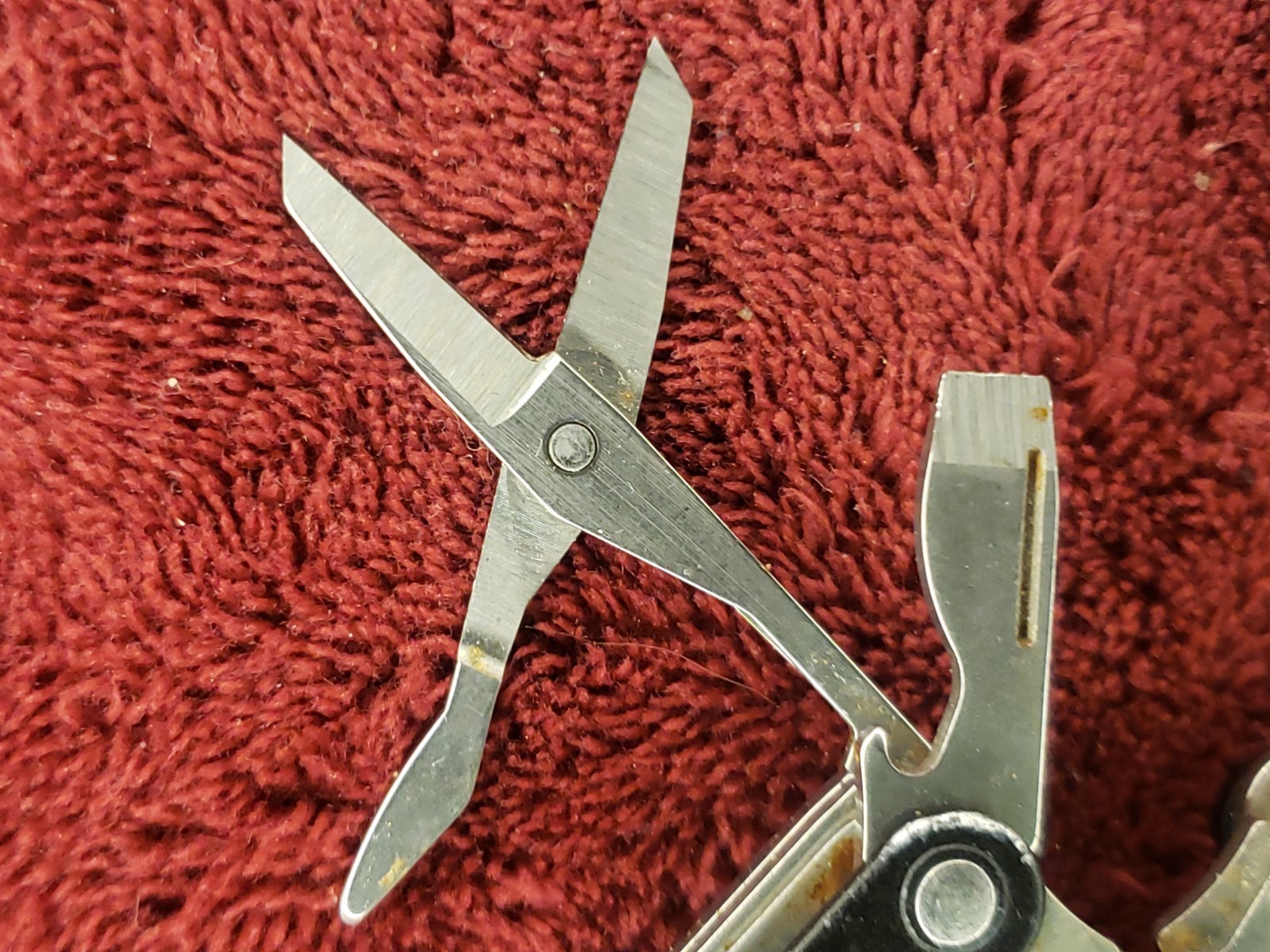 🔴 Leatherman Squirt PS4 Multi-Tool Black Keychain