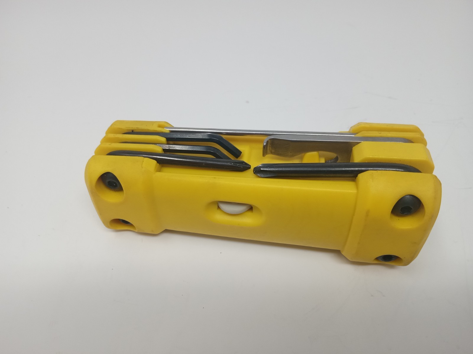 Multi Tool 11 Tools In One Screwdrivers Knives And More