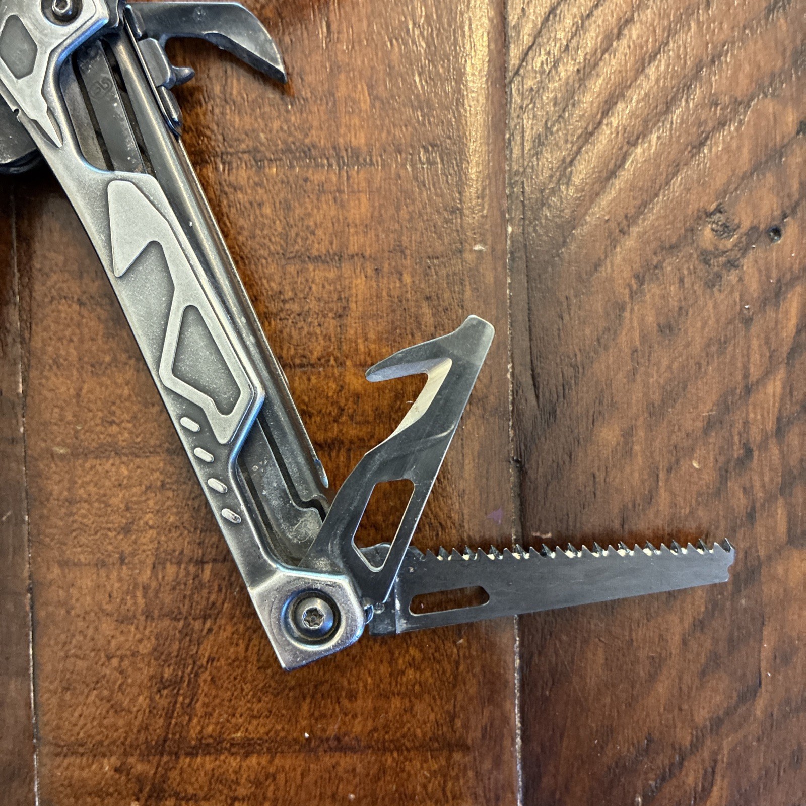 Leatherman OHT Multi-Tool Knife Discontinued 11/17 – Silver / Black – Very Good