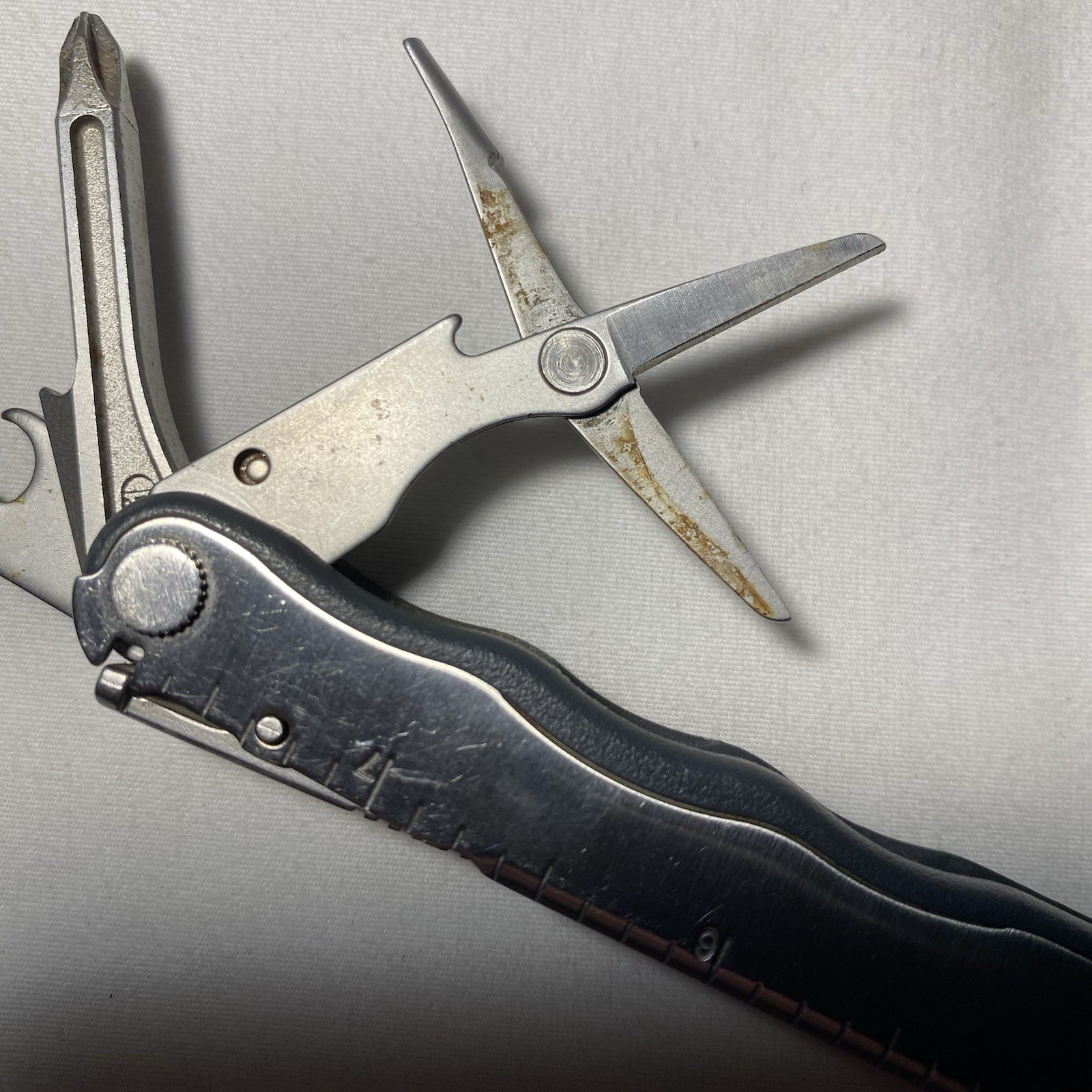 Leatherman Fuse Stainless Steel Folding Multi-Tool, Utility, Chips/Cracks