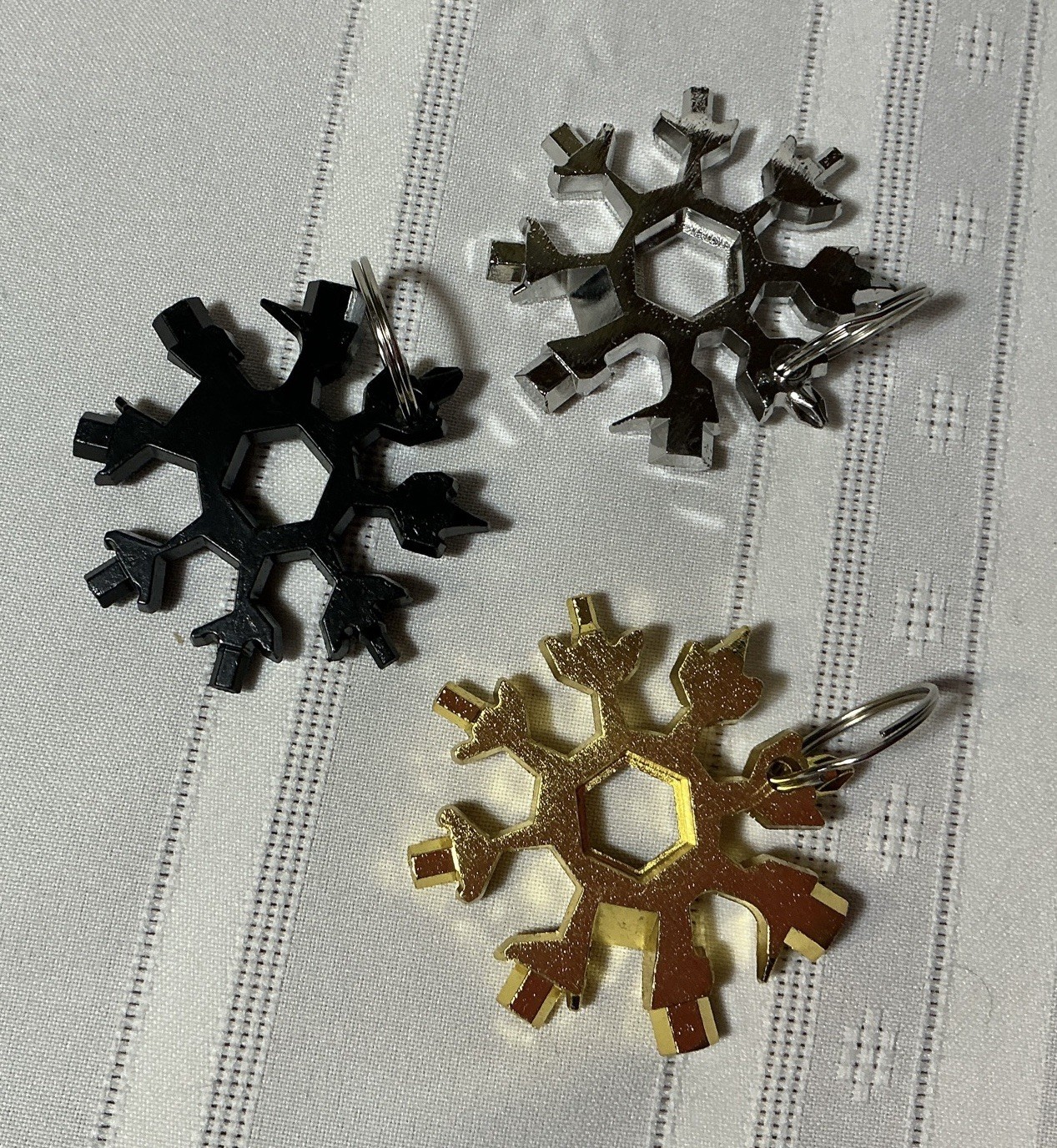 18-in-1 Snowflake Multi-Function Tool ~ 1 each – Black, Silver, Gold