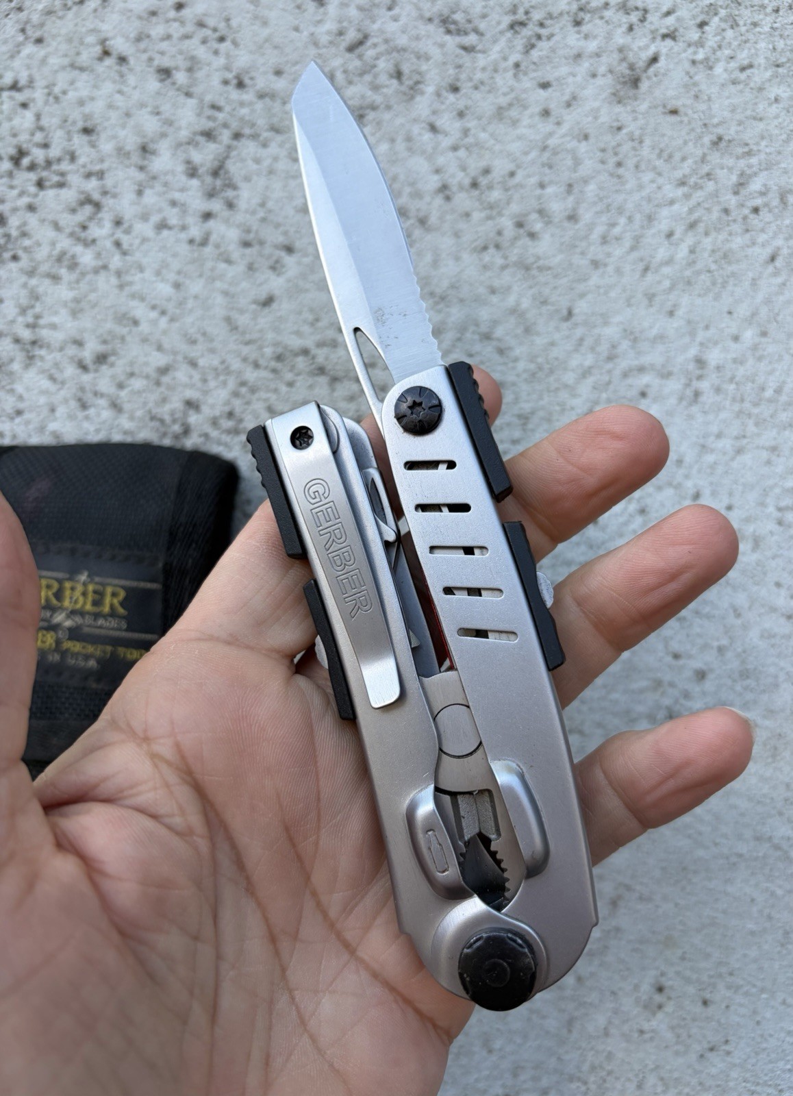 GERBER OCTANE RED/SILVER MULTI-PLIER MULTI TOOL IN SHEATH DISCONTINUED, RARE