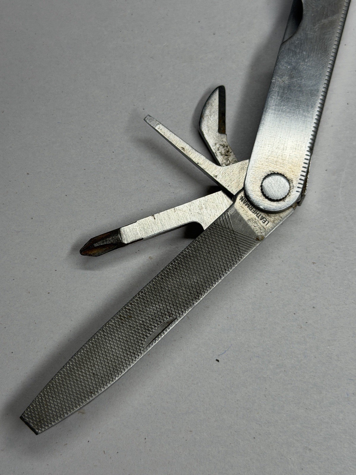 Leatherman Original Multi Tool w Leather Case Portland OR Reg TM 1325473 Vintage