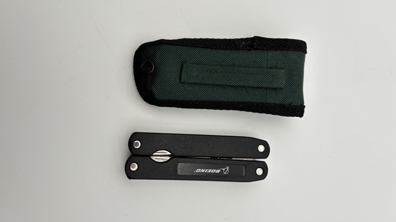 Boeing Stainless Steel Multi-Tool W/ Nylon Case In Good Condition