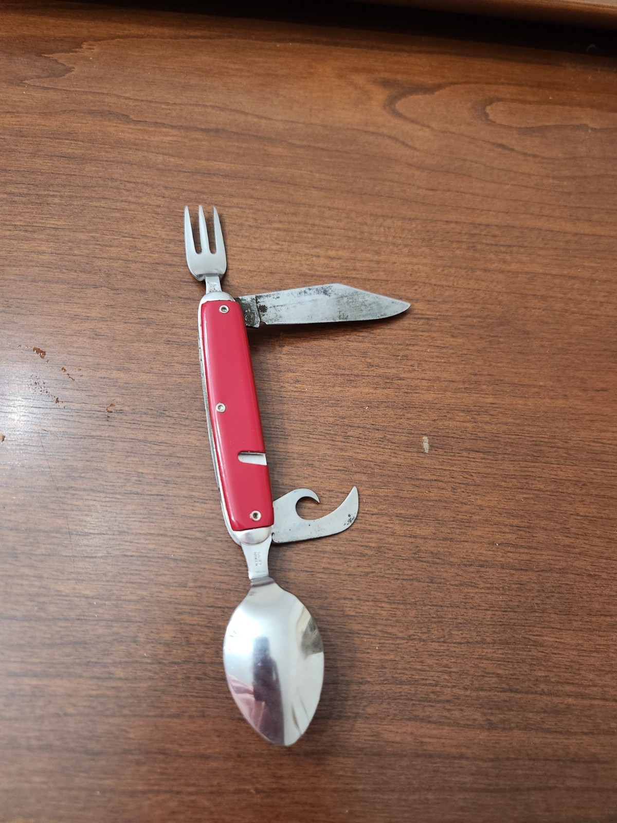 Campbell’s Chunky Soup Foldable 4-Tool Multi-Tool 2.5in Blade Red/Silver