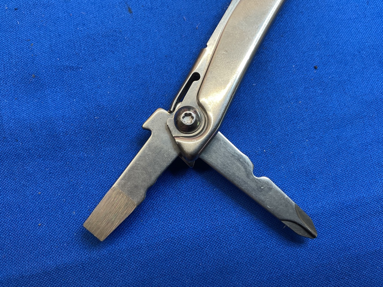 Leatherman Rev Multi-Tool Knife Plier 2020 Date Code