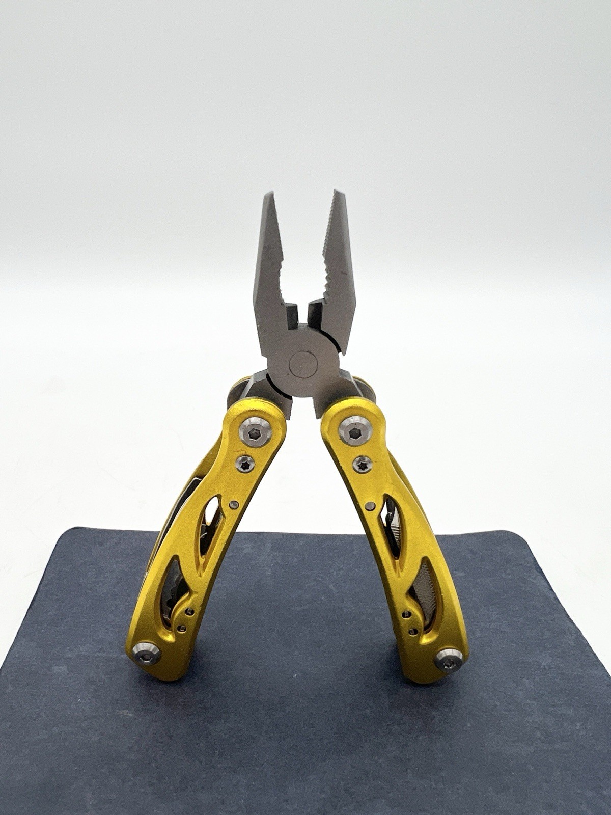 Stanley STHT0-70648 Mini Multi Tool Pliers Folding EDC Knife Screwdriver Yellow