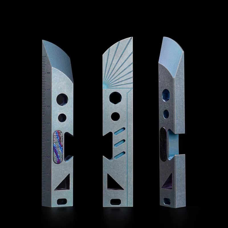 Titanium alloy inlaid with Damascus steel EDC Tool Pry bar