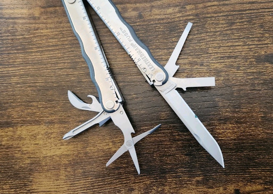 Leatherman Fuse Multi Tool Stainless, USA w/ Plier and Scissors – Great X20